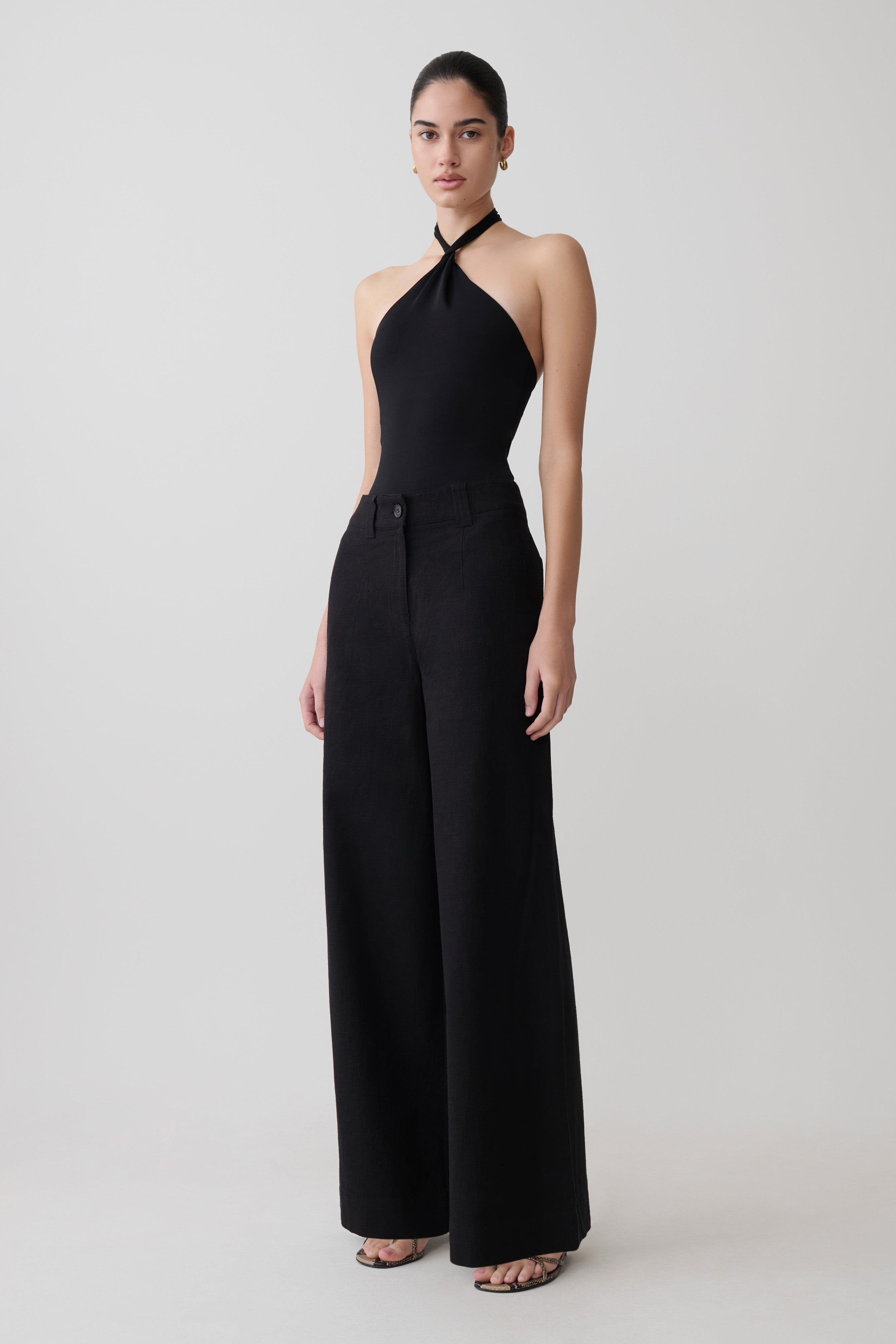 Bambi Twisted Neck Bodysuit in Black – Chic&Drifts