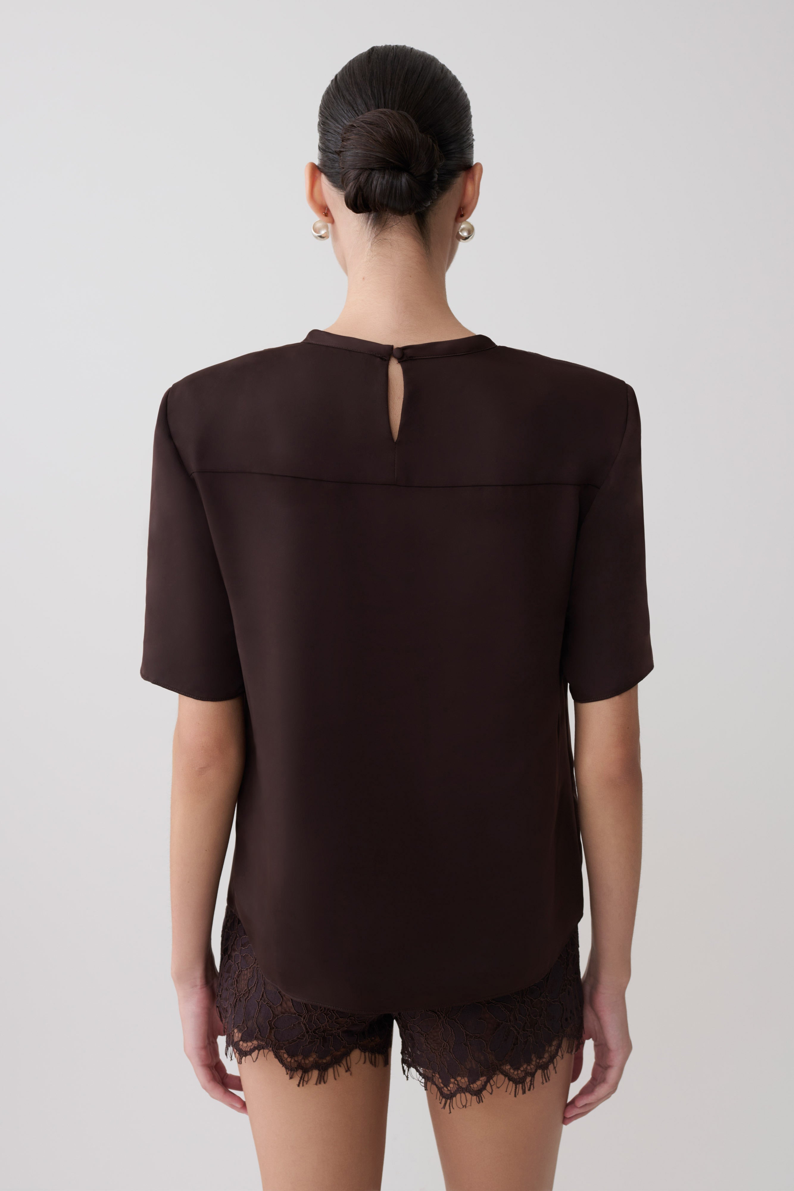 Harlyn Shoulder Pad Short Sleeve Satin Top in Dark Chocolate – Chic&Drifts