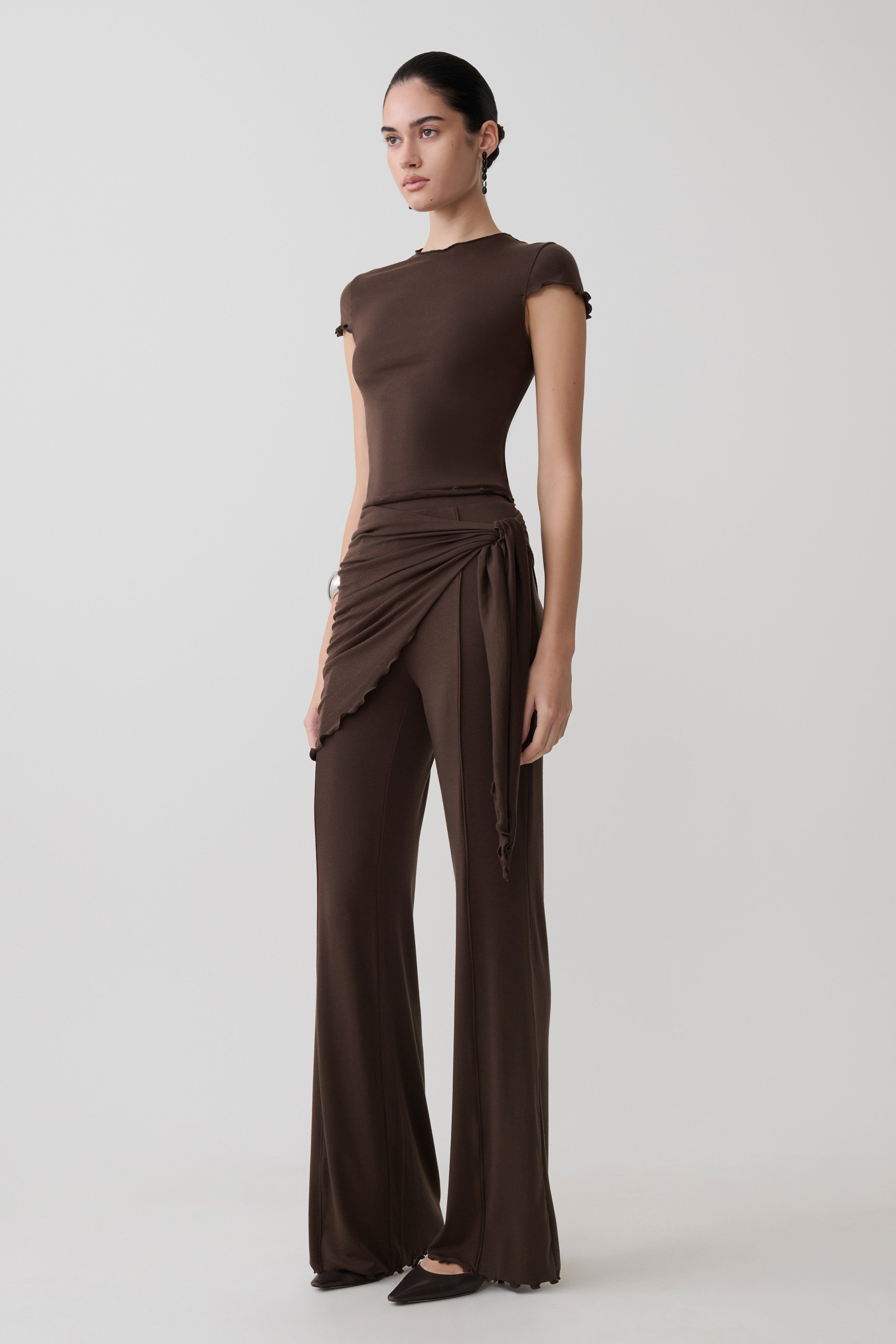 Anfie High Neck Top With Piping Detail in Dark Chocolate – Chic&Drifts