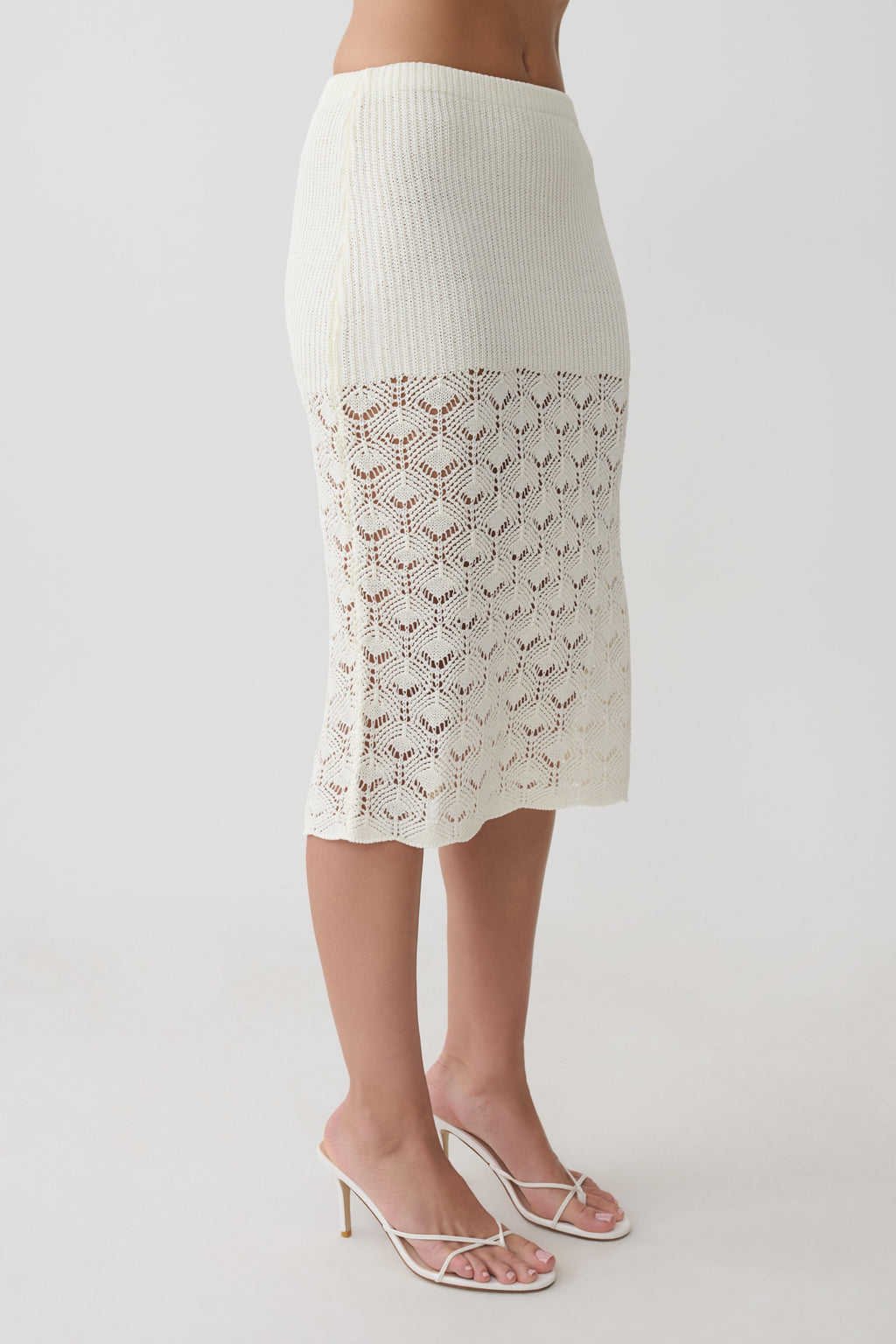 Atlantis Crochet Knit Midi Skirt in Baby Pink – Chic&Drifts