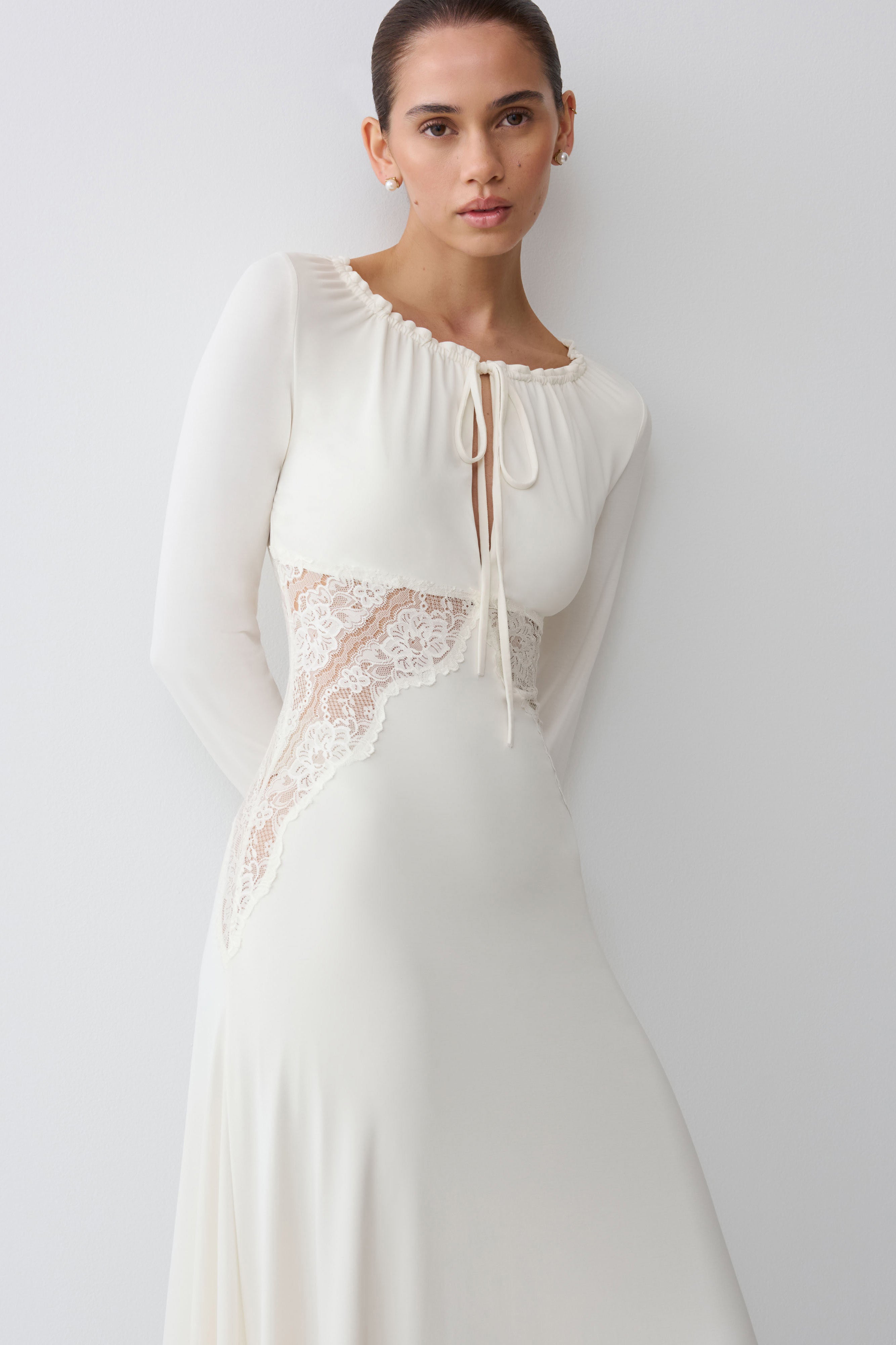 Elethea Lace Slinky Maxi Dress in Ivory – Chic&Drifts