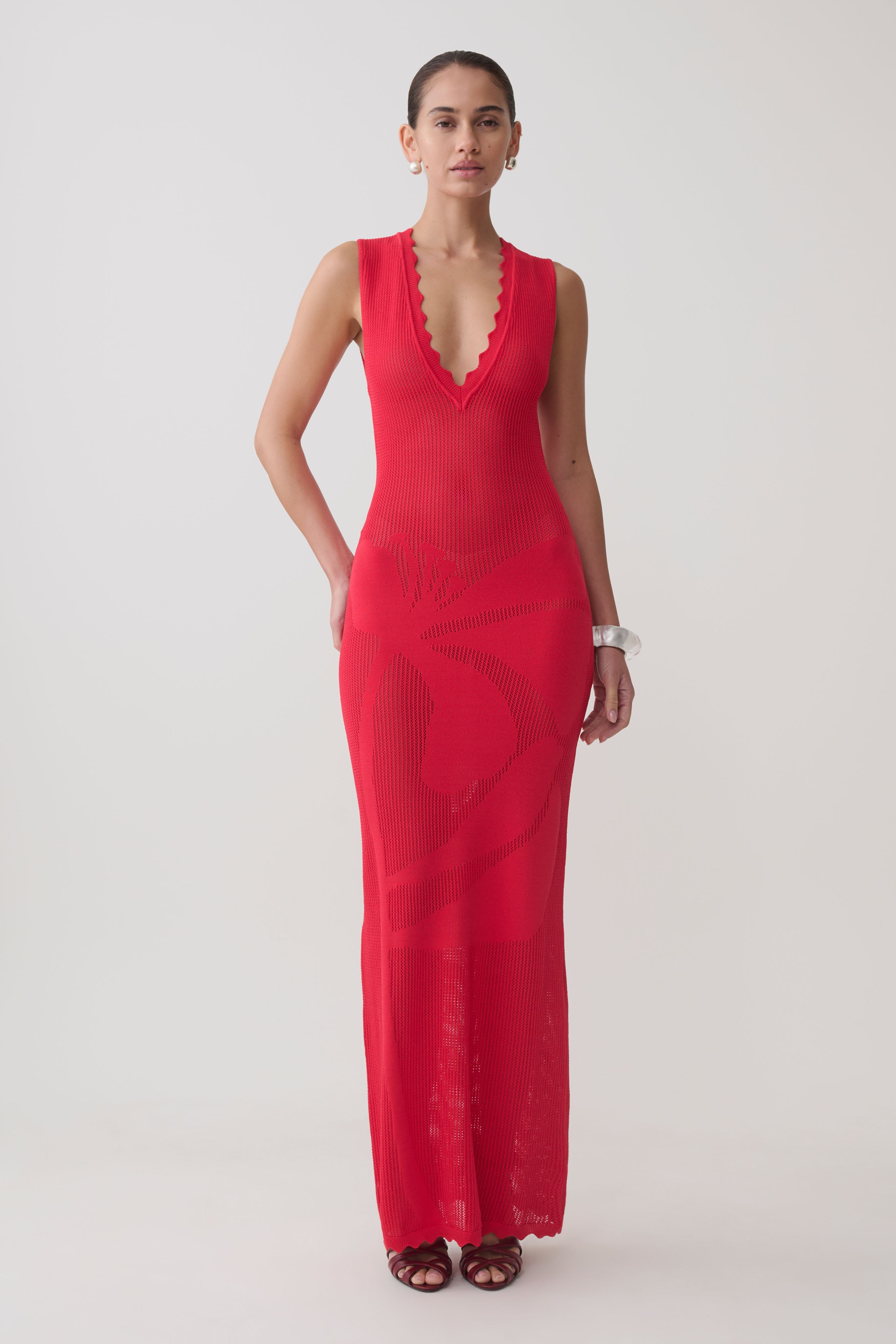 Pippa Floral Knit Maxi Dress in Pomegranate – Chic&Drifts
