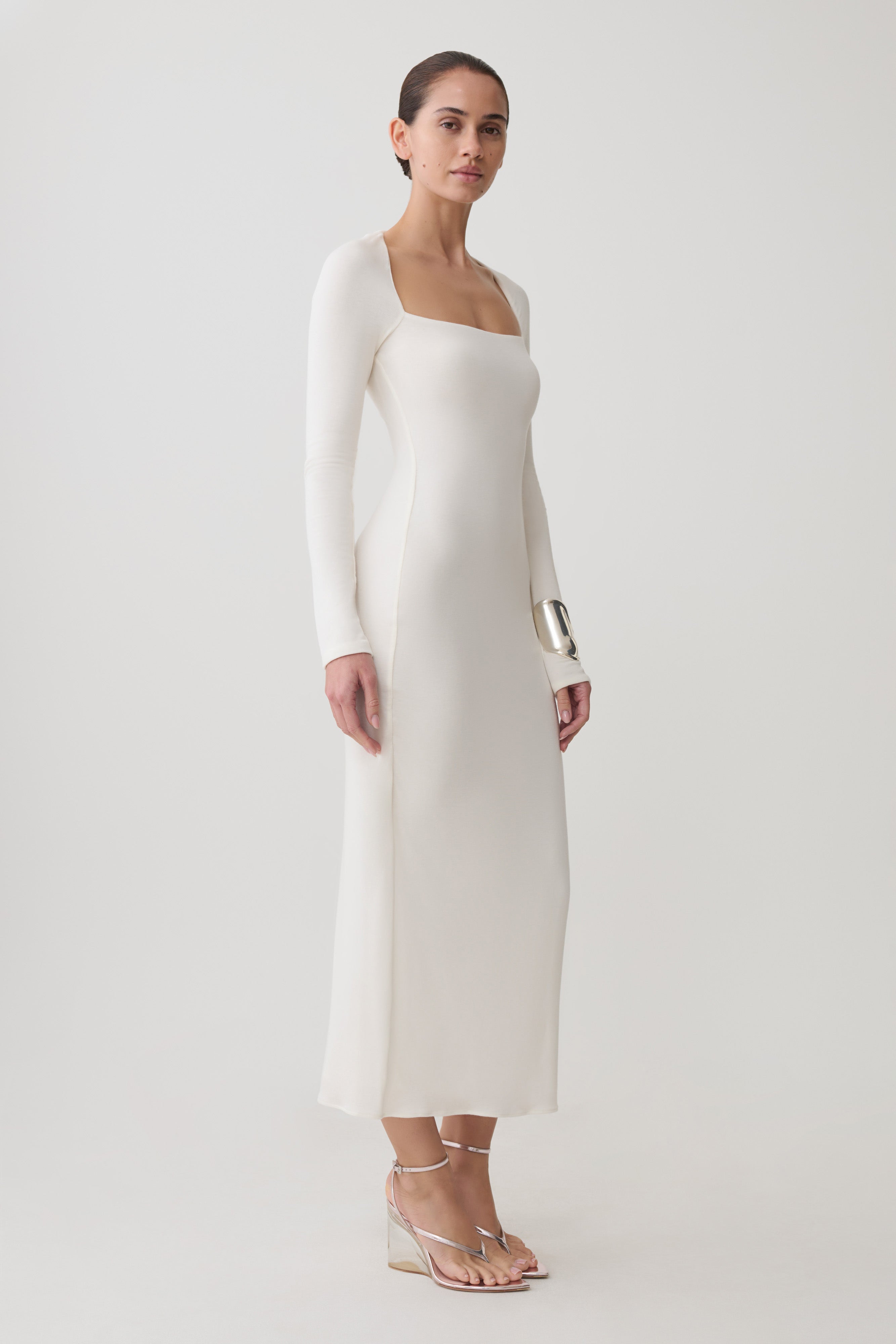 Freja Long Sleeve Wool Midi Dress in White – Chic&Drifts