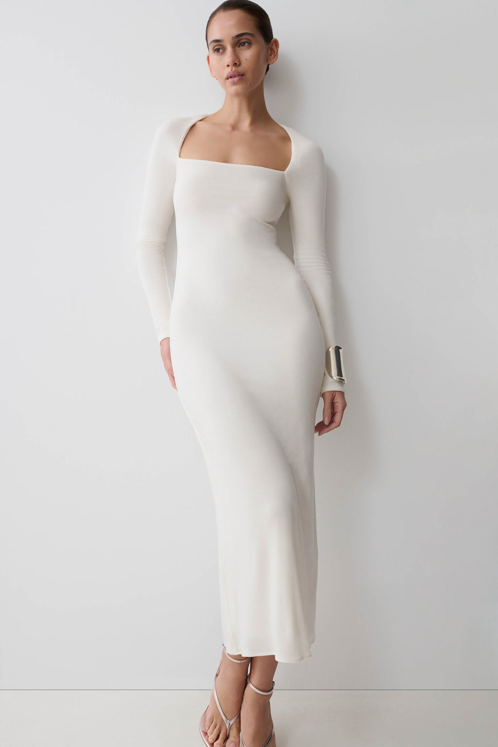 Freja Long Sleeve Wool Midi Dress in White – Chic&Drifts