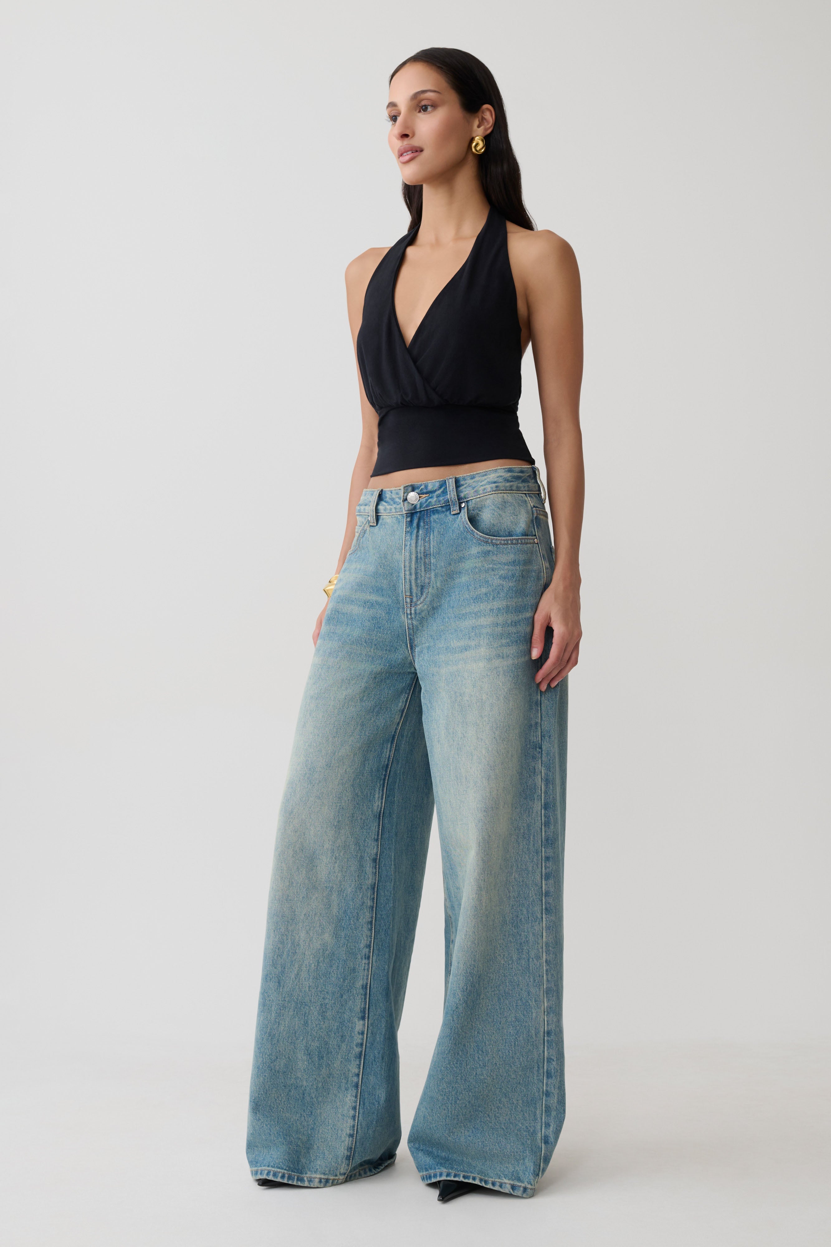 Jina Draped Halter Top in Black – Chic&Drifts