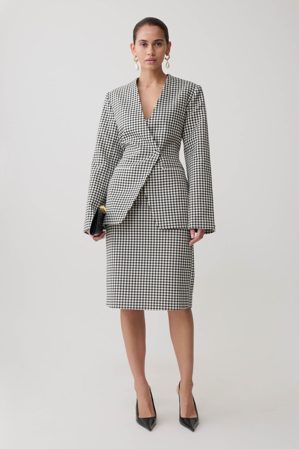 Darcie Drop Shoulder Suiting Blazer in Houndstooth – Chic&Drifts