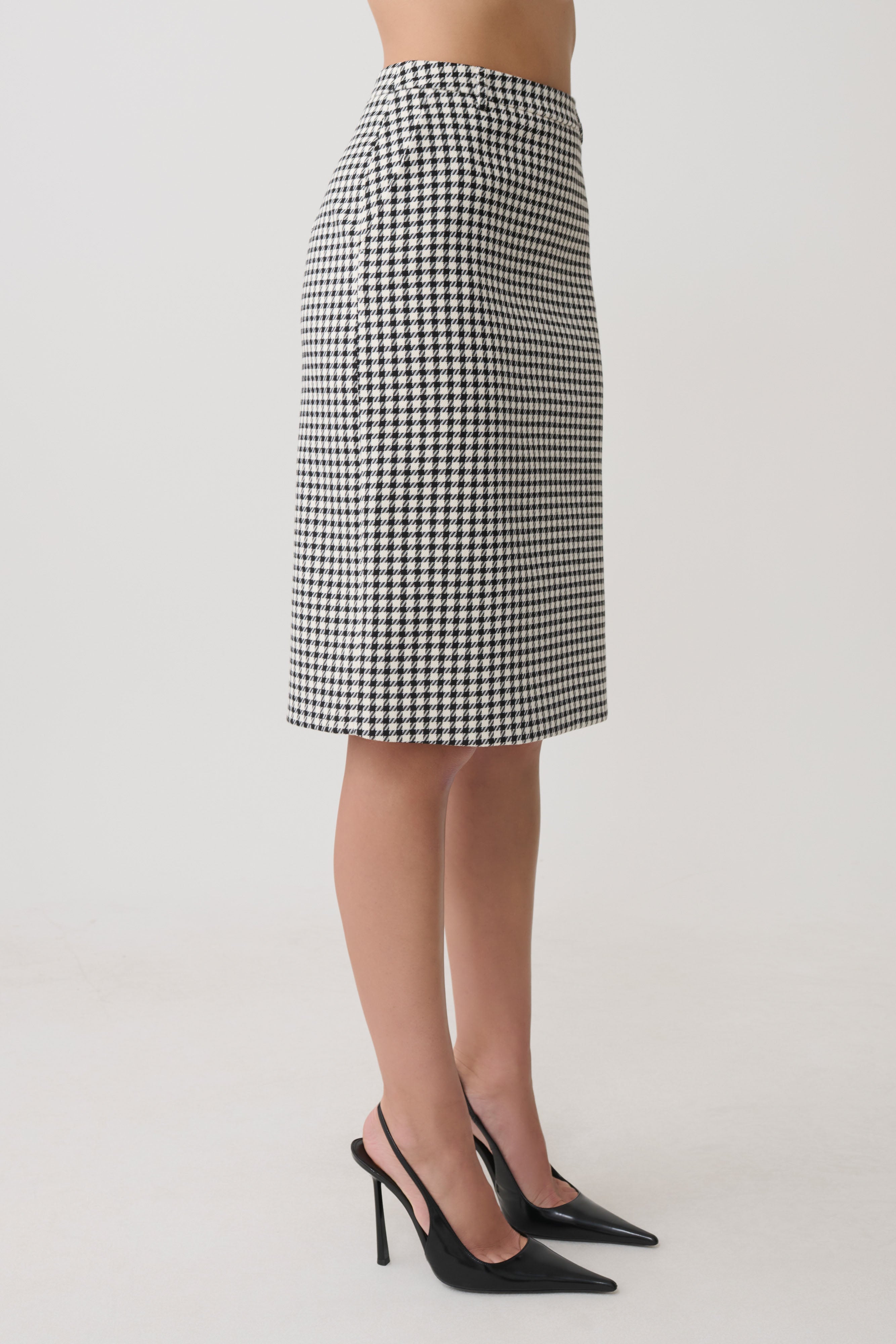 Amelie Tweed Midi Skirt in Houndstooth – Chic&Drifts