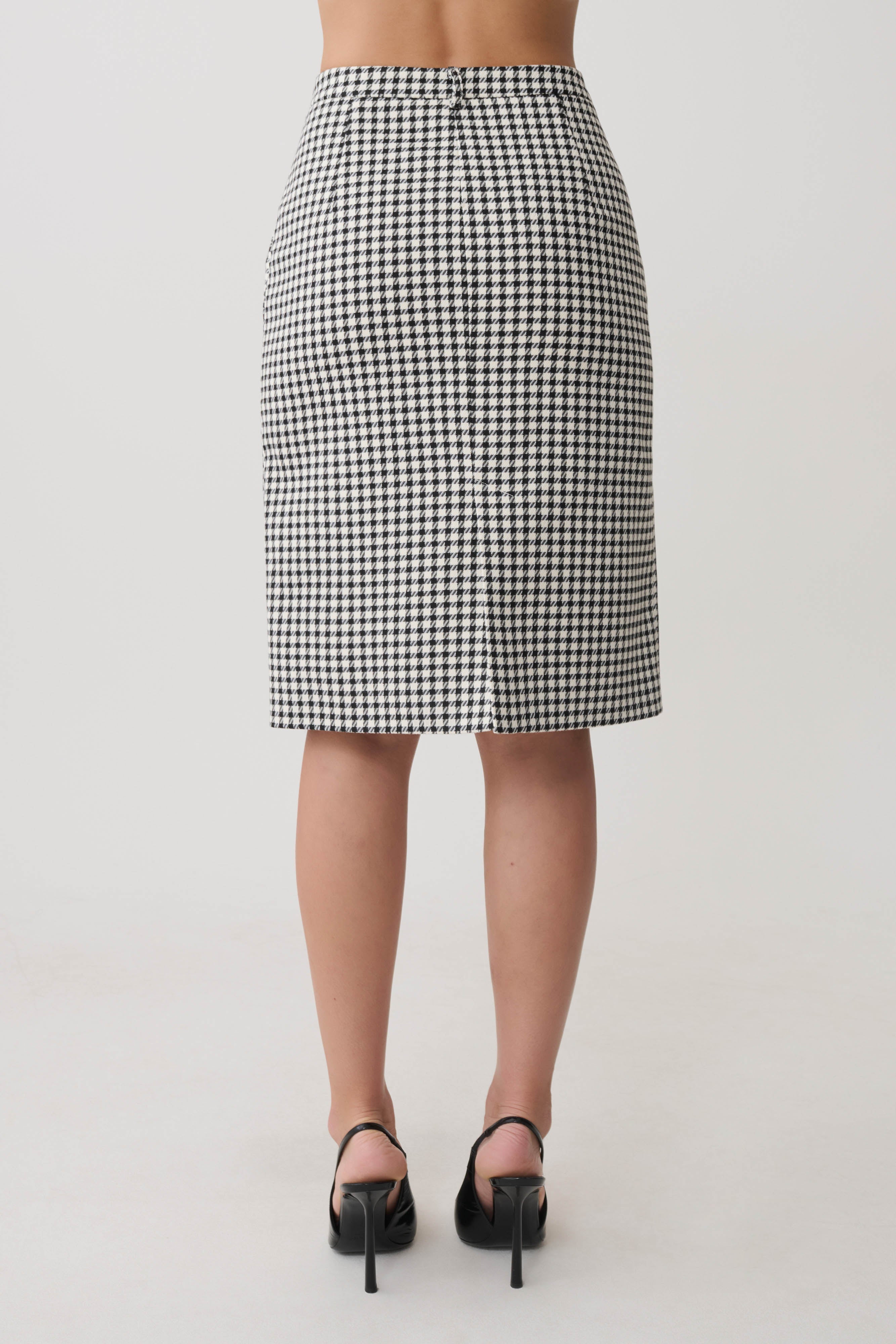 Amelie Tweed Midi Skirt in Houndstooth – Chic&Drifts