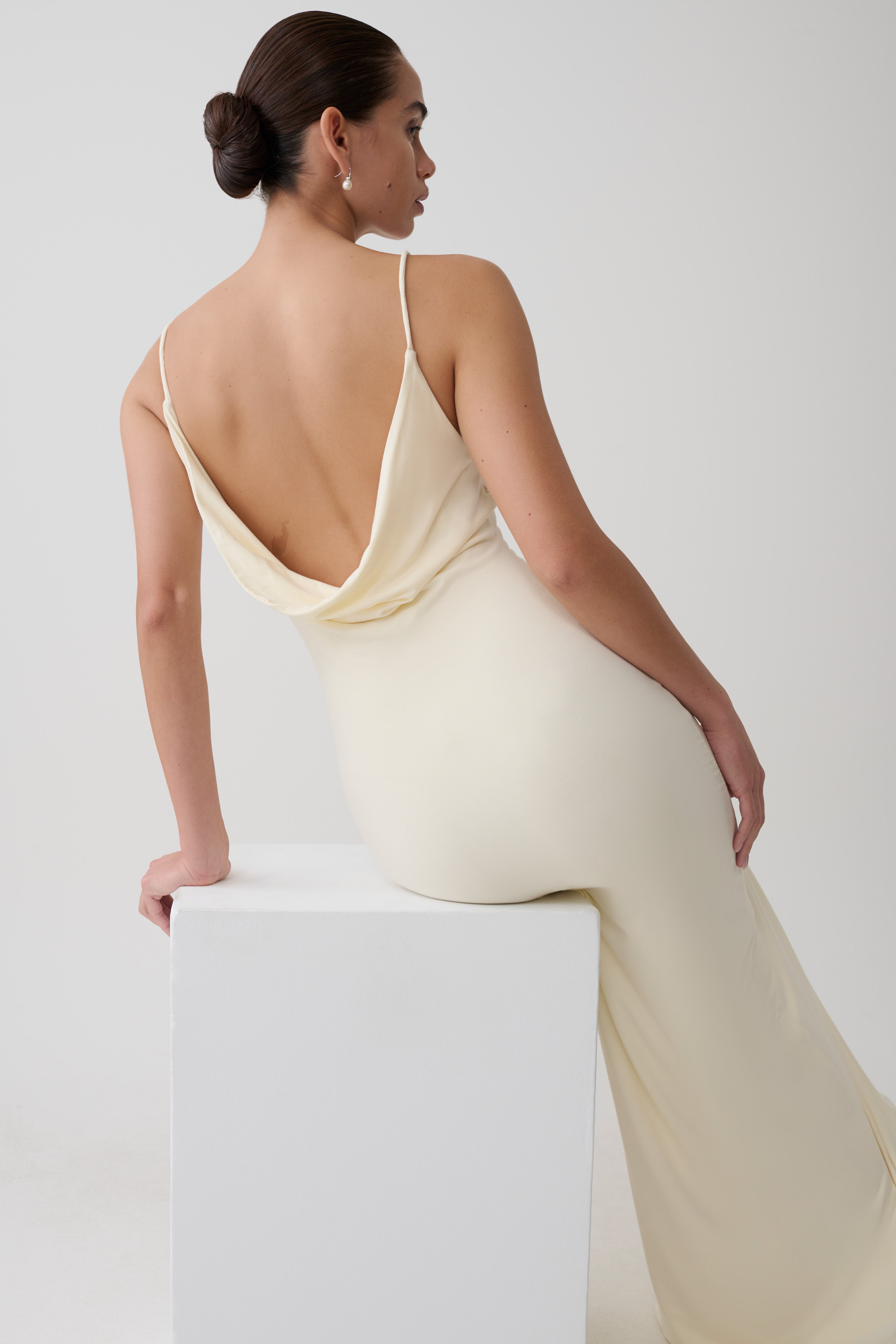 Joni Cowl Maxi Dress in Ivory – Chic&Drifts
