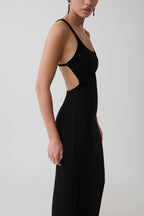 Julian Crepe Strapped Back Maxi Dress in Black – Chic&Drifts