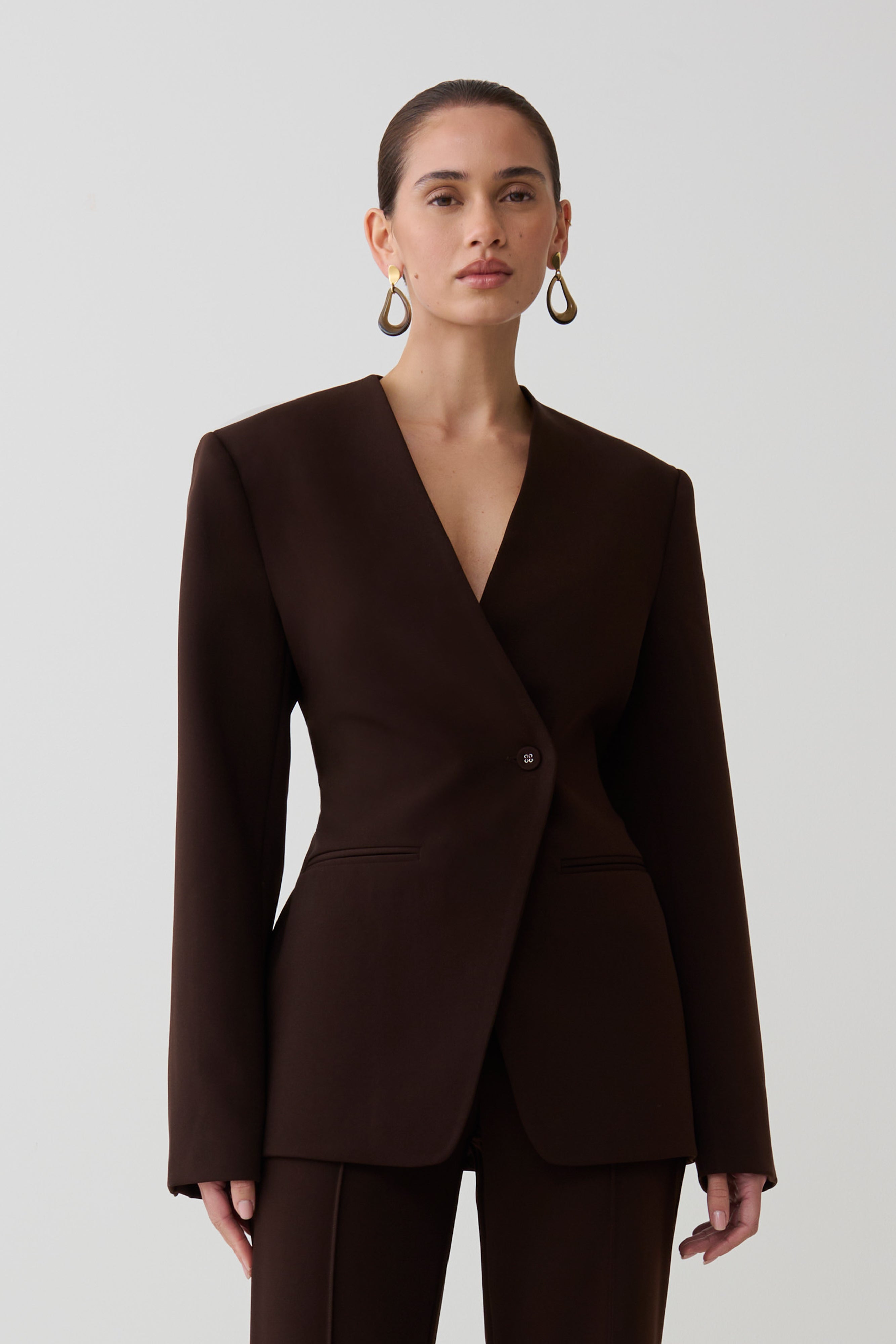 Darcie Drop Shoulder Suiting Blazer in Dark Chocolate – Chic&Drifts