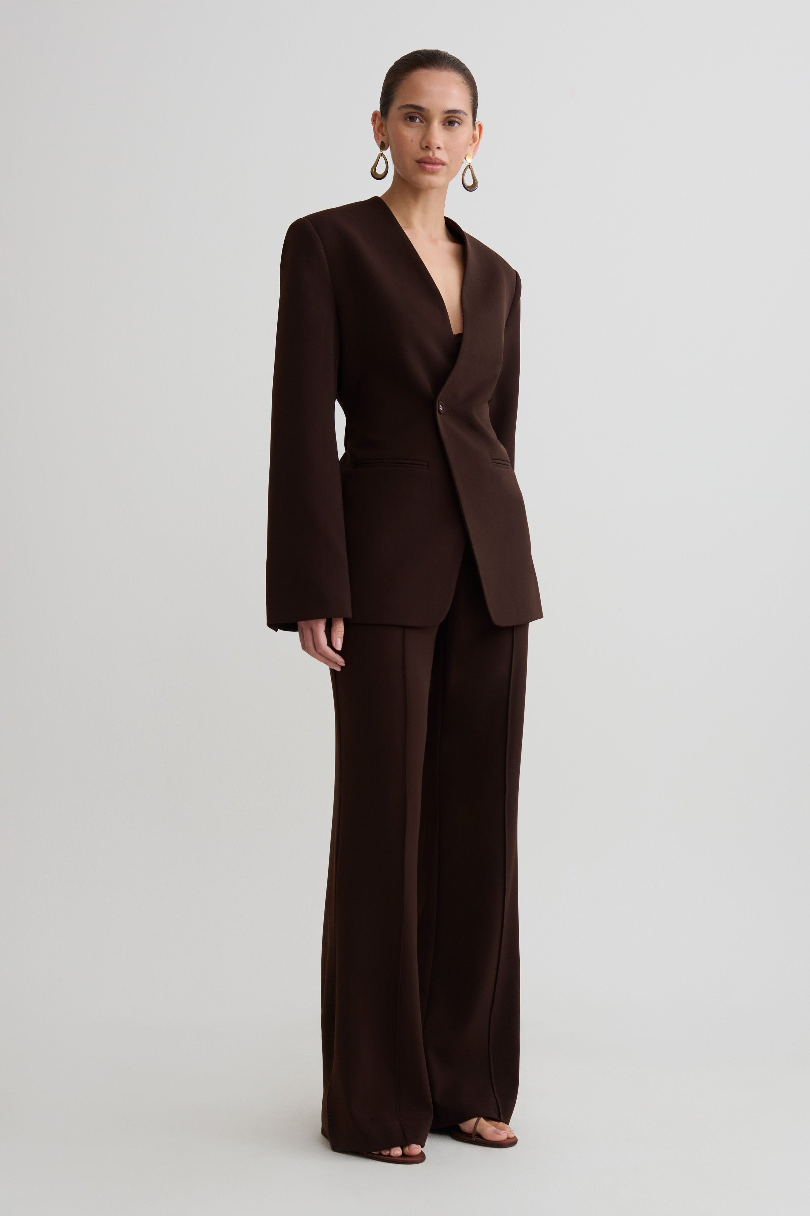 Darcie Fit And Flare Suiting Pants in Dark Chocolate – Chic&Drifts