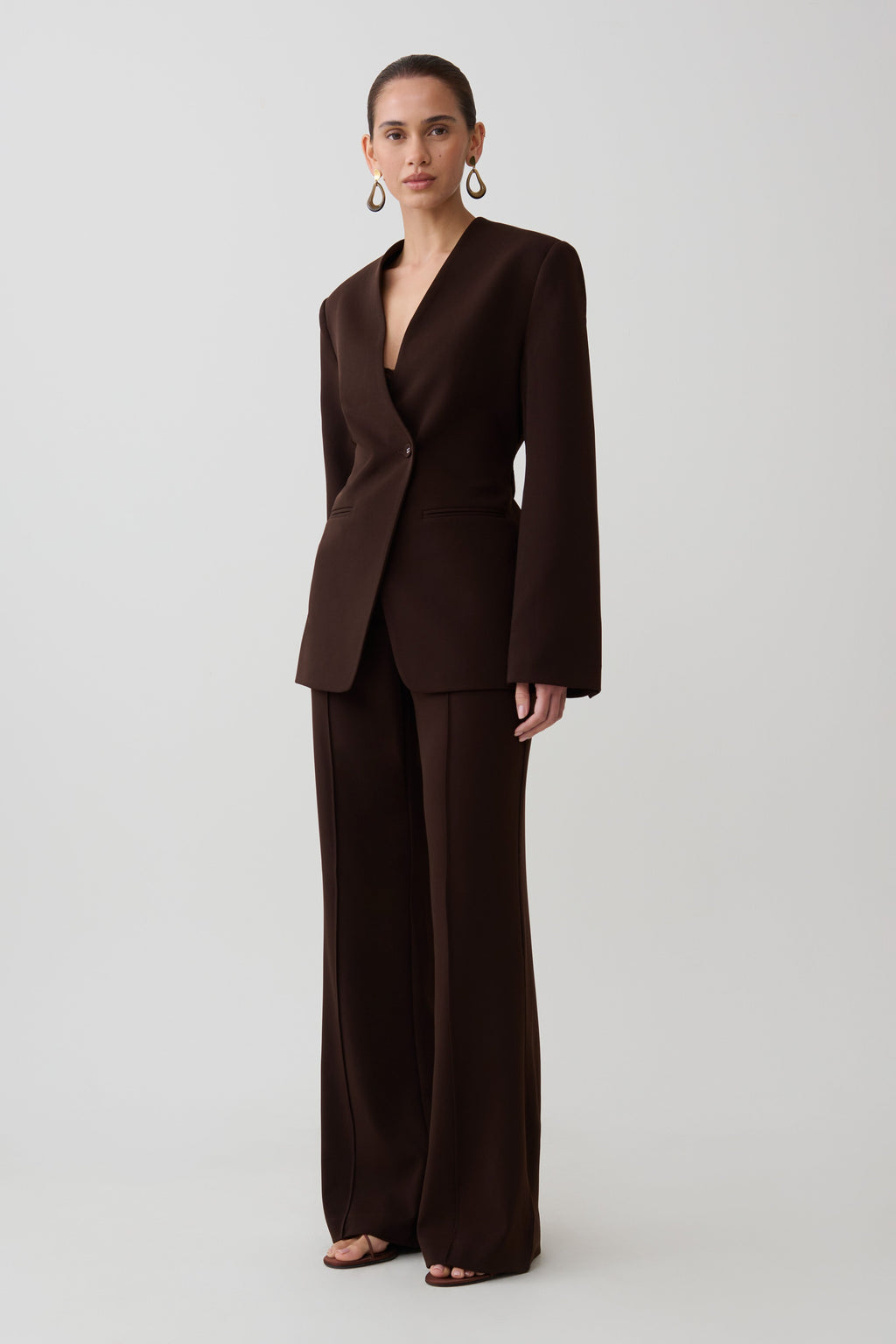 Darcie Drop Shoulder Suiting Blazer in Dark Chocolate – Chic&Drifts