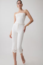 Tillie Flower Embroidery Denim Capris in White – Chic&Drifts