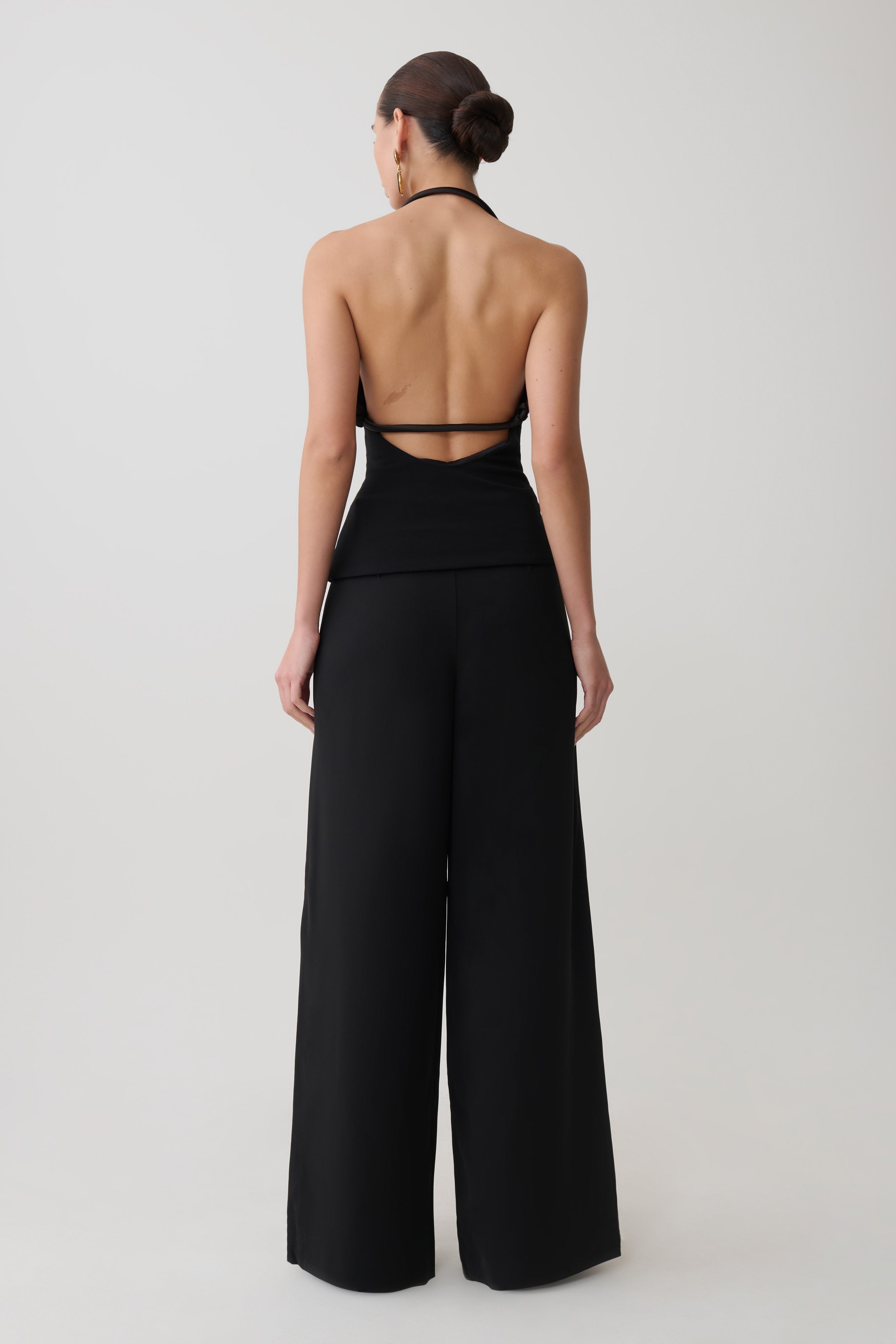 Gracie Halter Neck Asymmetrical Top in Black – Chic&Drifts