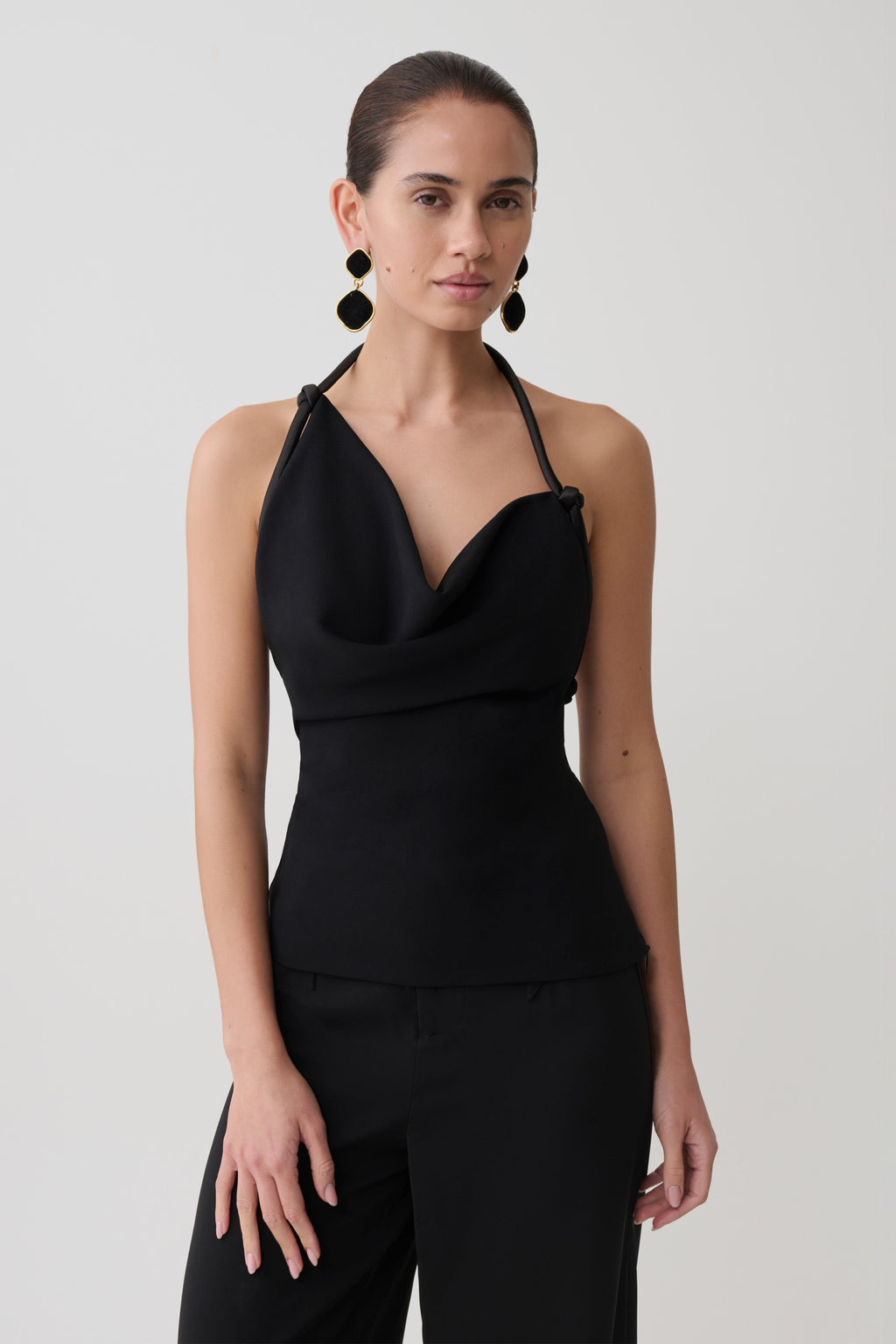 Gracie Halter Neck Asymmetrical Top in Black – Chic&Drifts