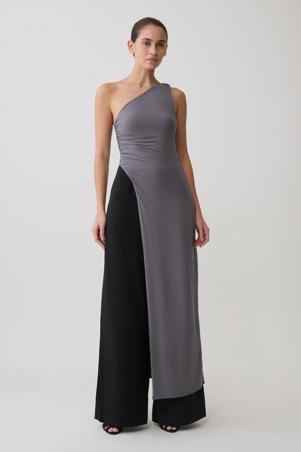 Coriona Long Line Top With Front Cut Out in Grey – Chic&Drifts