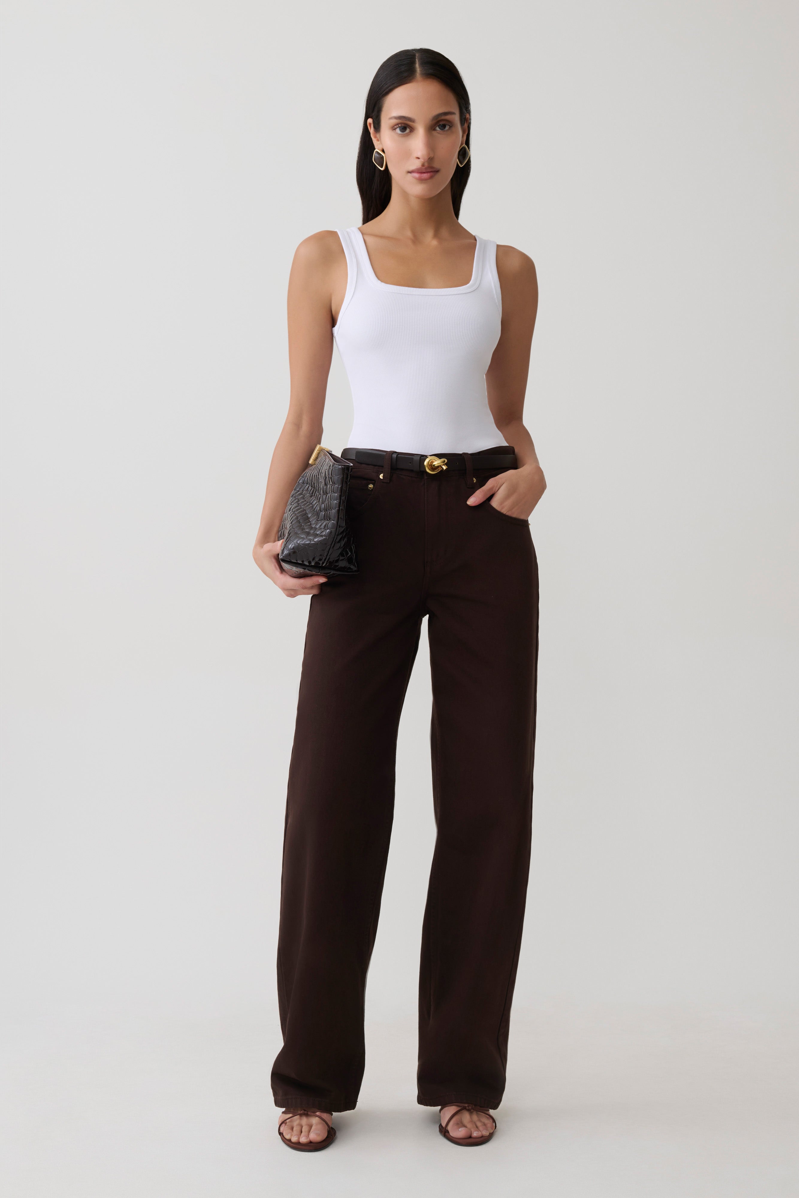 Ismay Square Neck Tank in White – Chic&Drifts