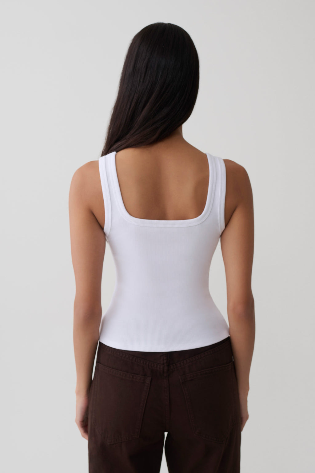 Ismay Square Neck Tank in White – Chic&Drifts