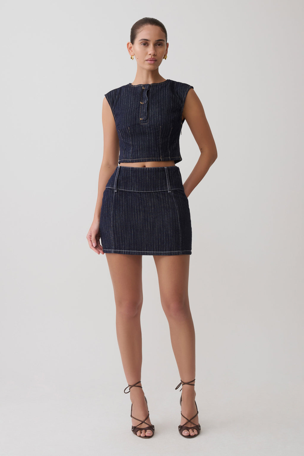 Loraine Sleeveless Denim Top in Indigo Pinstripe – Chic&Drifts
