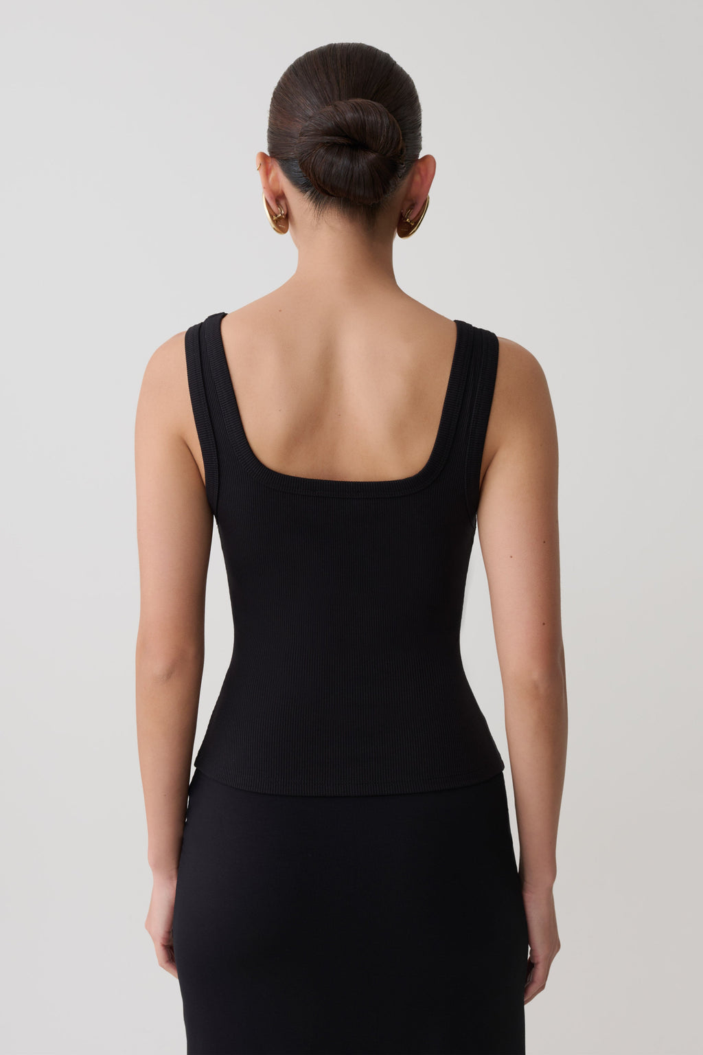 Ismay Square Neck Tank in Black – Chic&Drifts