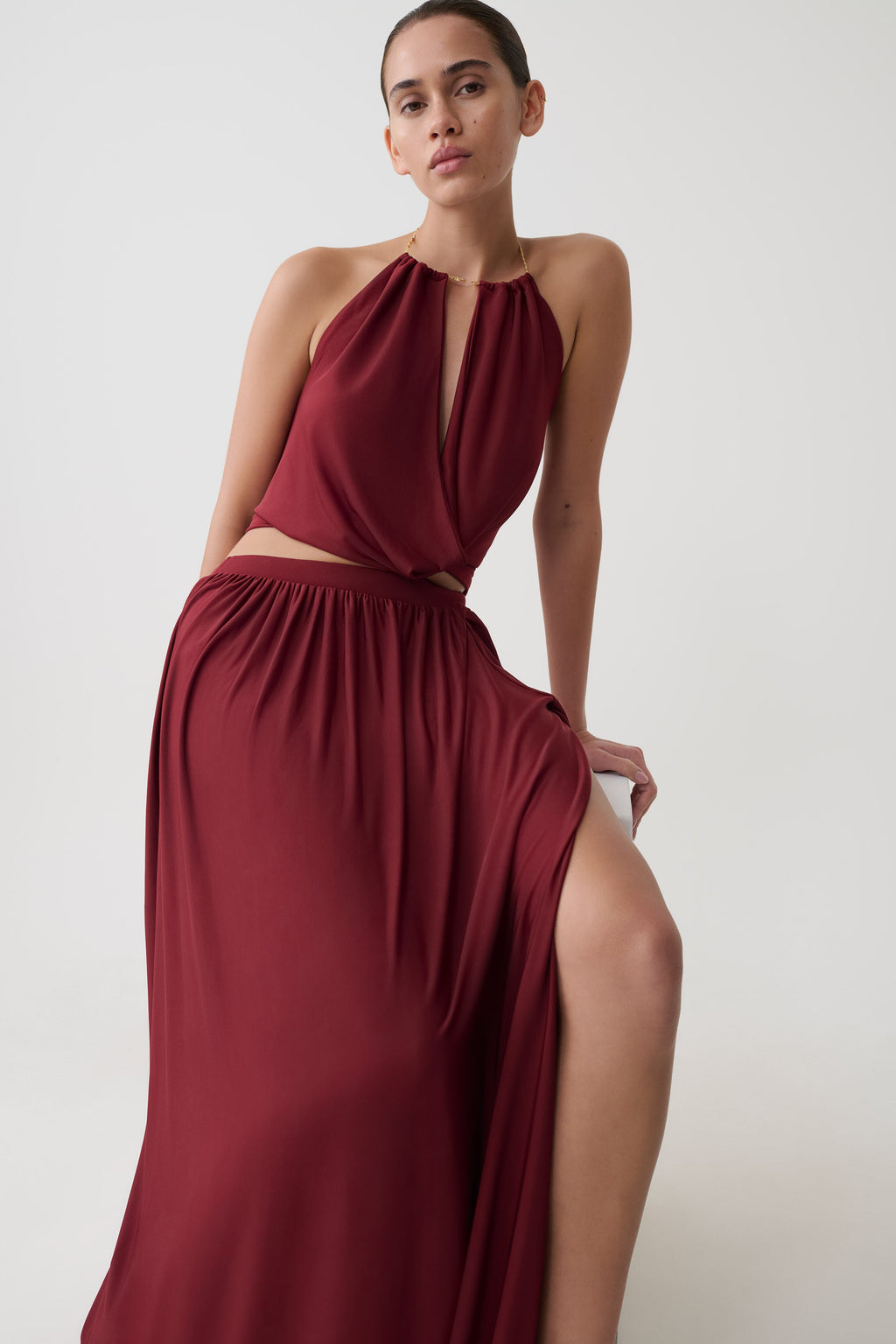 Banks Bubble Hem Midi Skirt in Wine – Chic&Drifts
