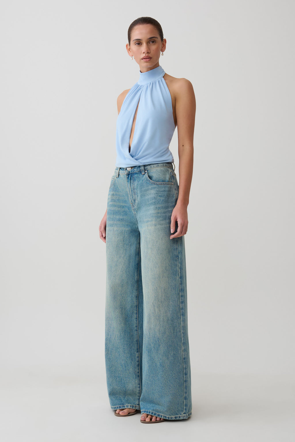 Maki Viscose Sleeveless Halter Top in Blue – Chic&Drifts