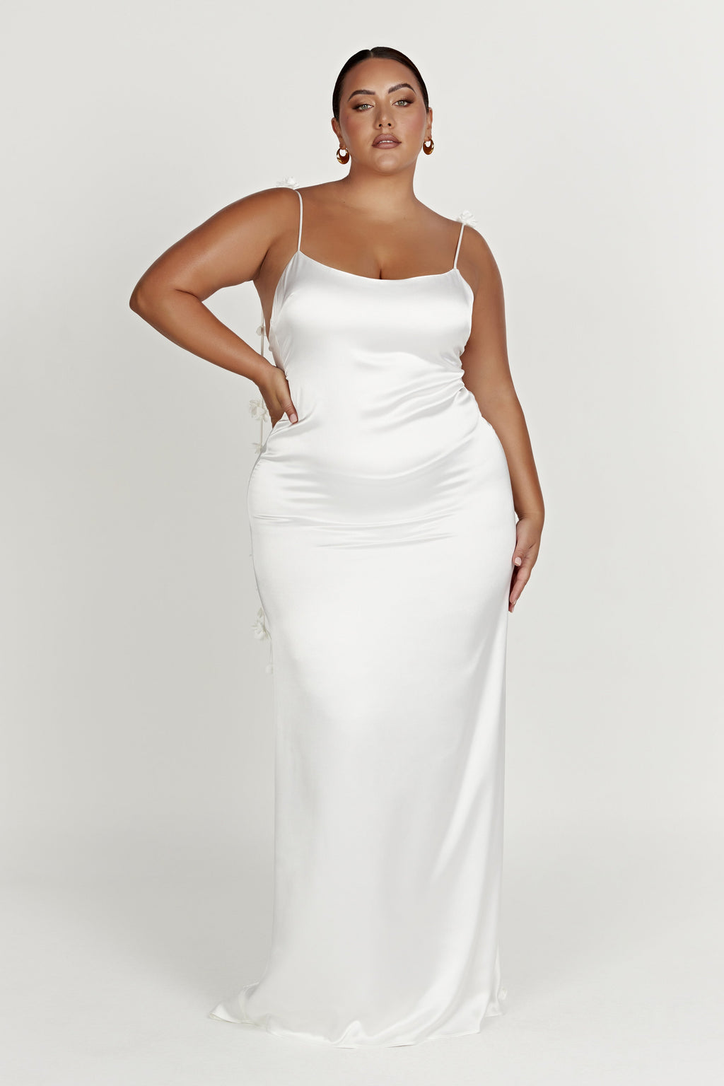 Elenora Rose Gown in White – Chic&Drifts
