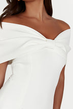 Gwyneth Off Shoulder Bow Mini Dress in White – Chic&Drifts