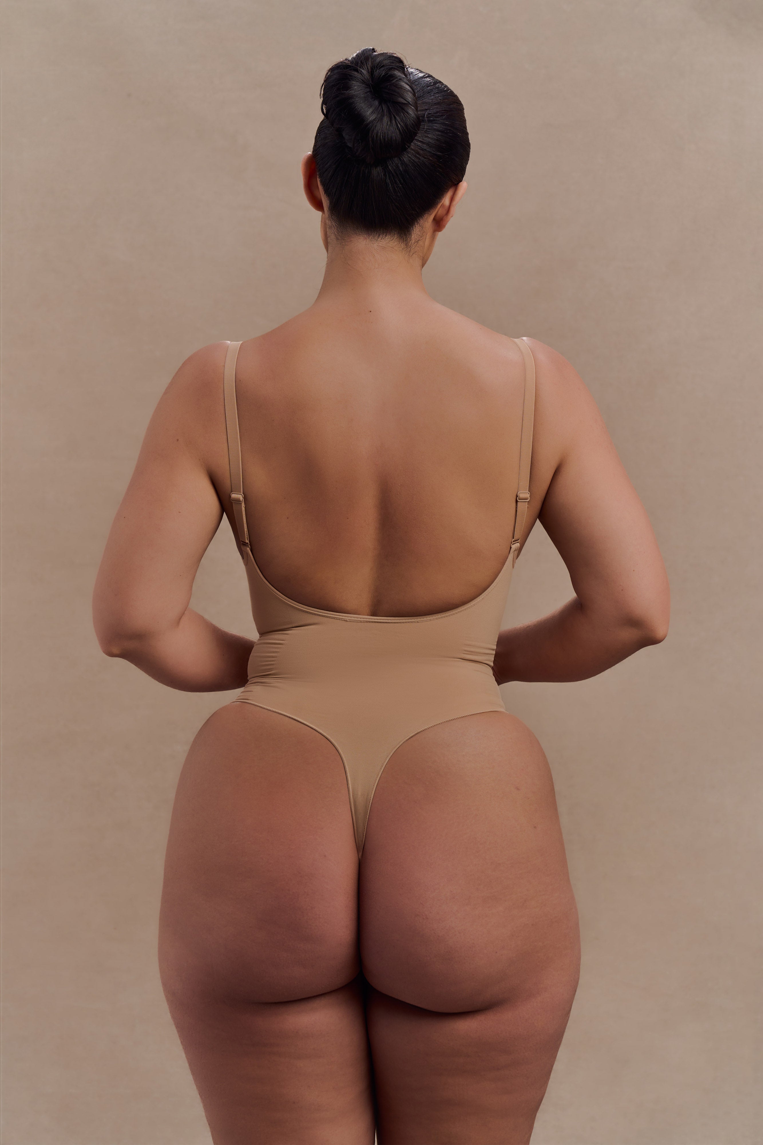 Alyssa Backless Shapewear Bodysuit in Beige – Chic&Drifts