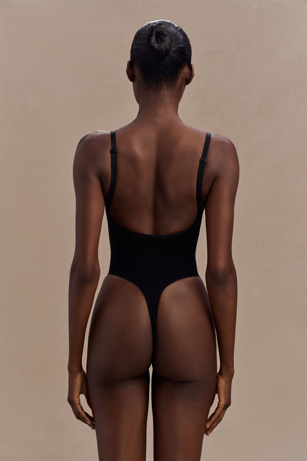 Alyssa Backless Shapewear Bodysuit in Black – Chic&Drifts