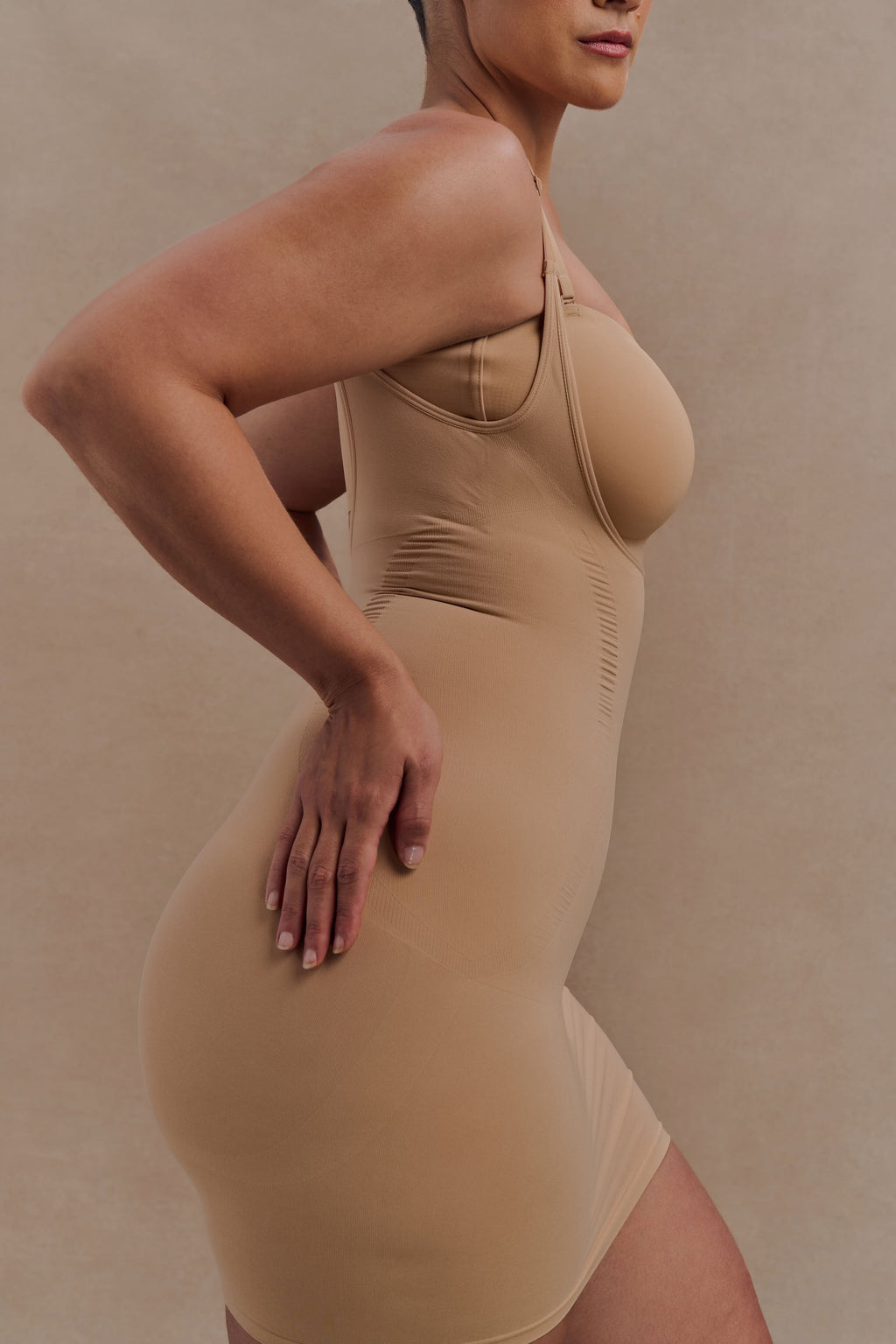 Jocelyn Backless Shapewear Mini Dress in Beige – Chic&Drifts