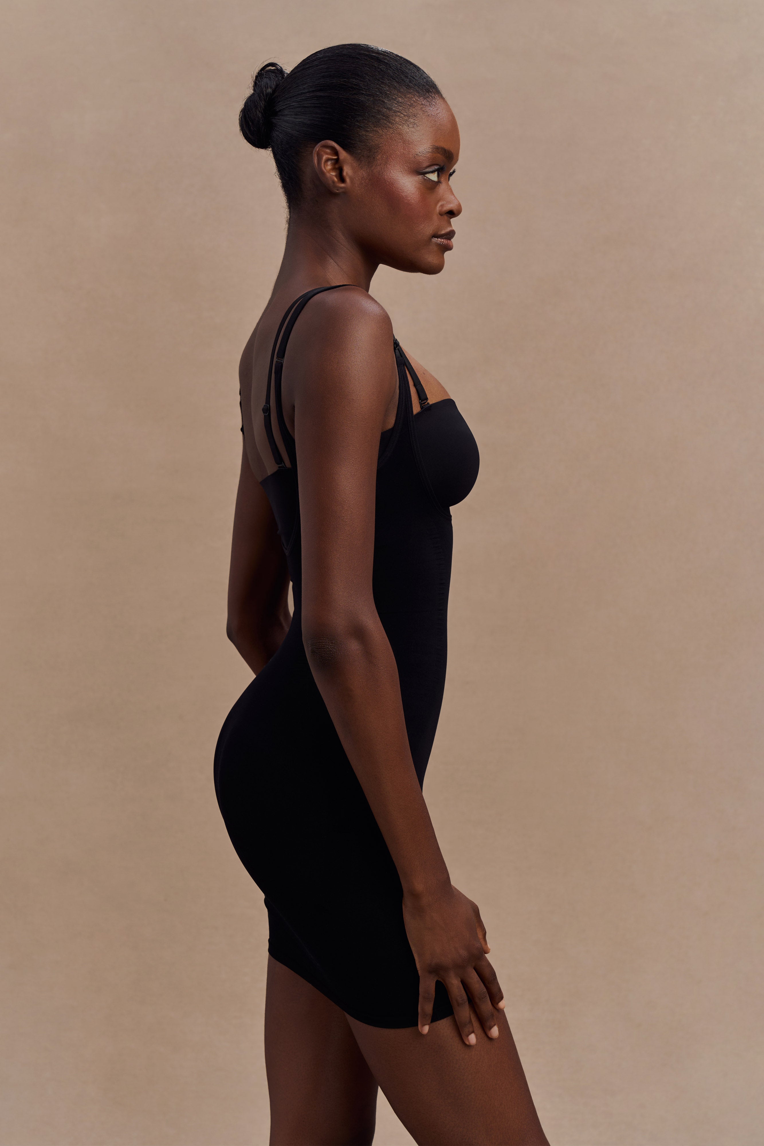 Jocelyn Backless Shapewear Mini Dress in Black – Chic&Drifts
