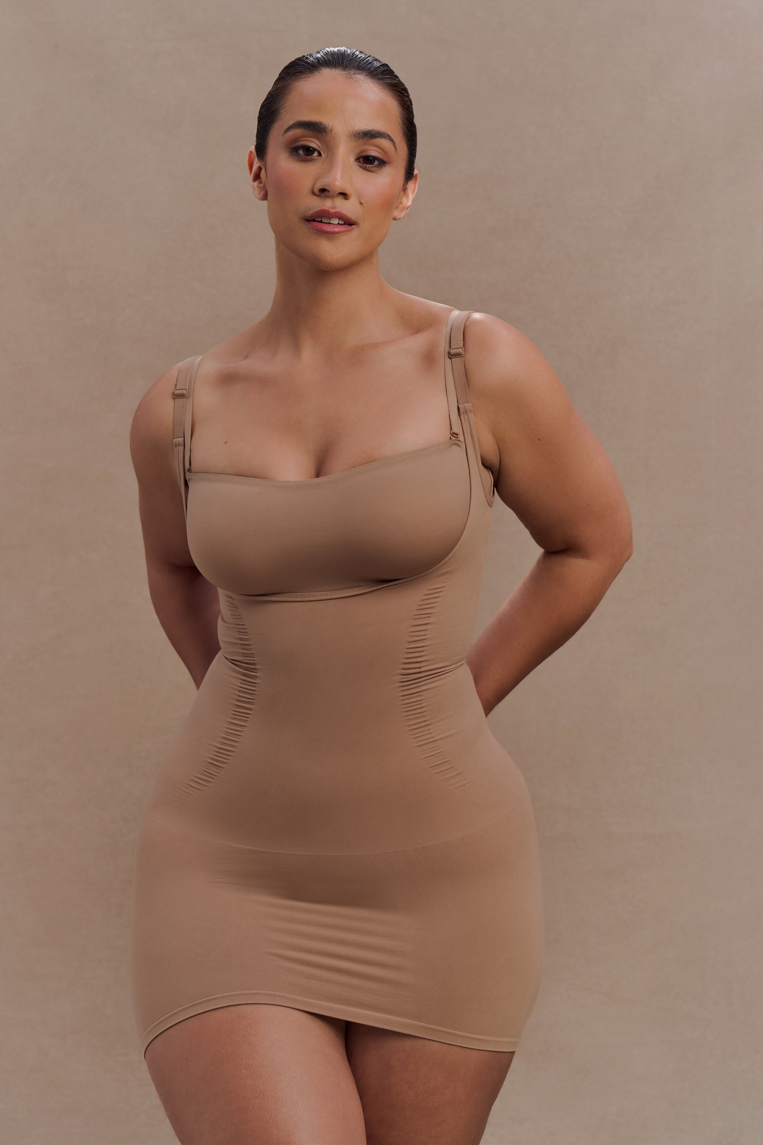 Jocelyn Backless Shapewear Mini Dress in Latte – Chic&Drifts