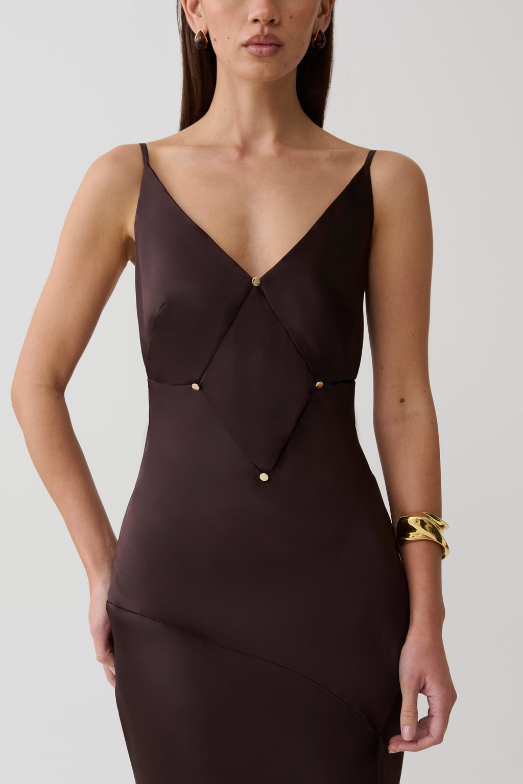 Maddison V Neck Satin Maxi Dress in Dark Chocolate – Chic&Drifts
