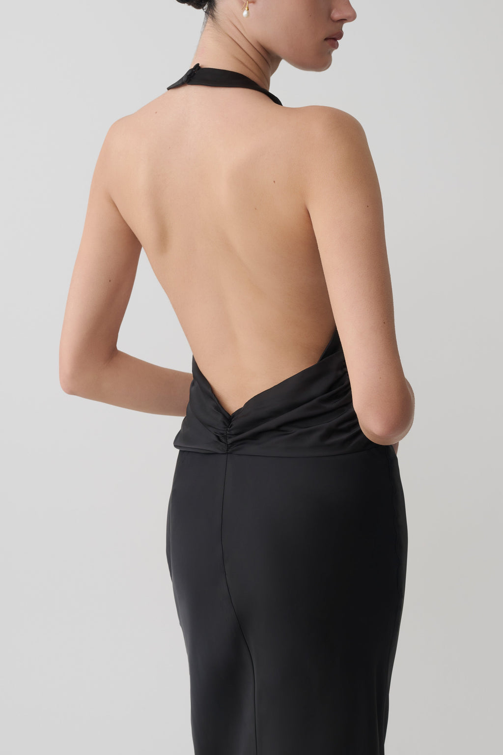 Rinna Satin Halter Maxi Dress in Black – Chic&Drifts