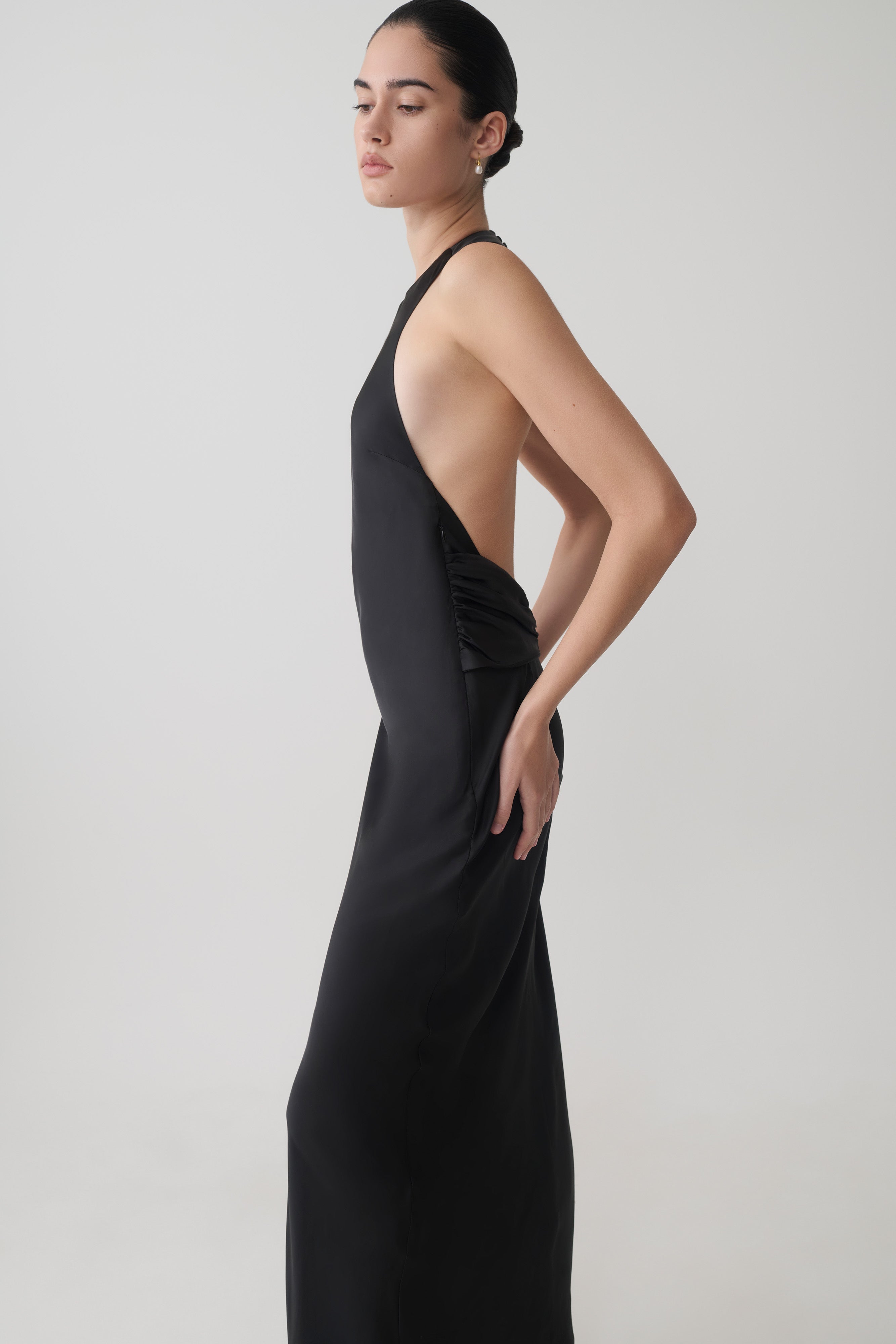 Rinna Satin Halter Maxi Dress in Black – Chic&Drifts
