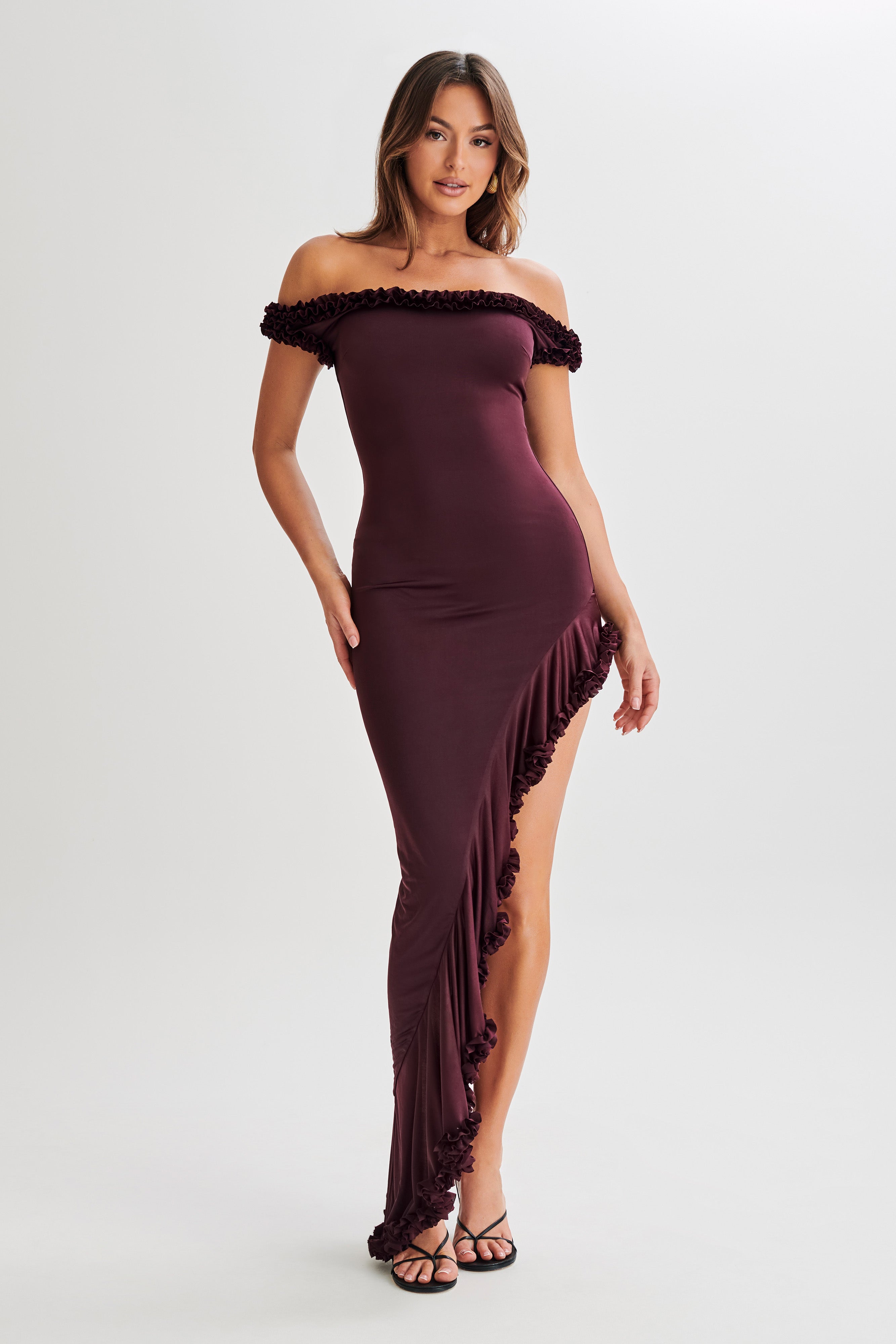 Arielle Off Shoulder Ruffle Midi Dress in Plum – Chic&Drifts