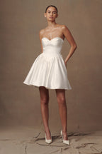 Hollie Structured Corset Mini Dress in White – Chic&Drifts