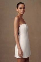 Neeka Strapless Bow Back Mini Dress in White – Chic&Drifts