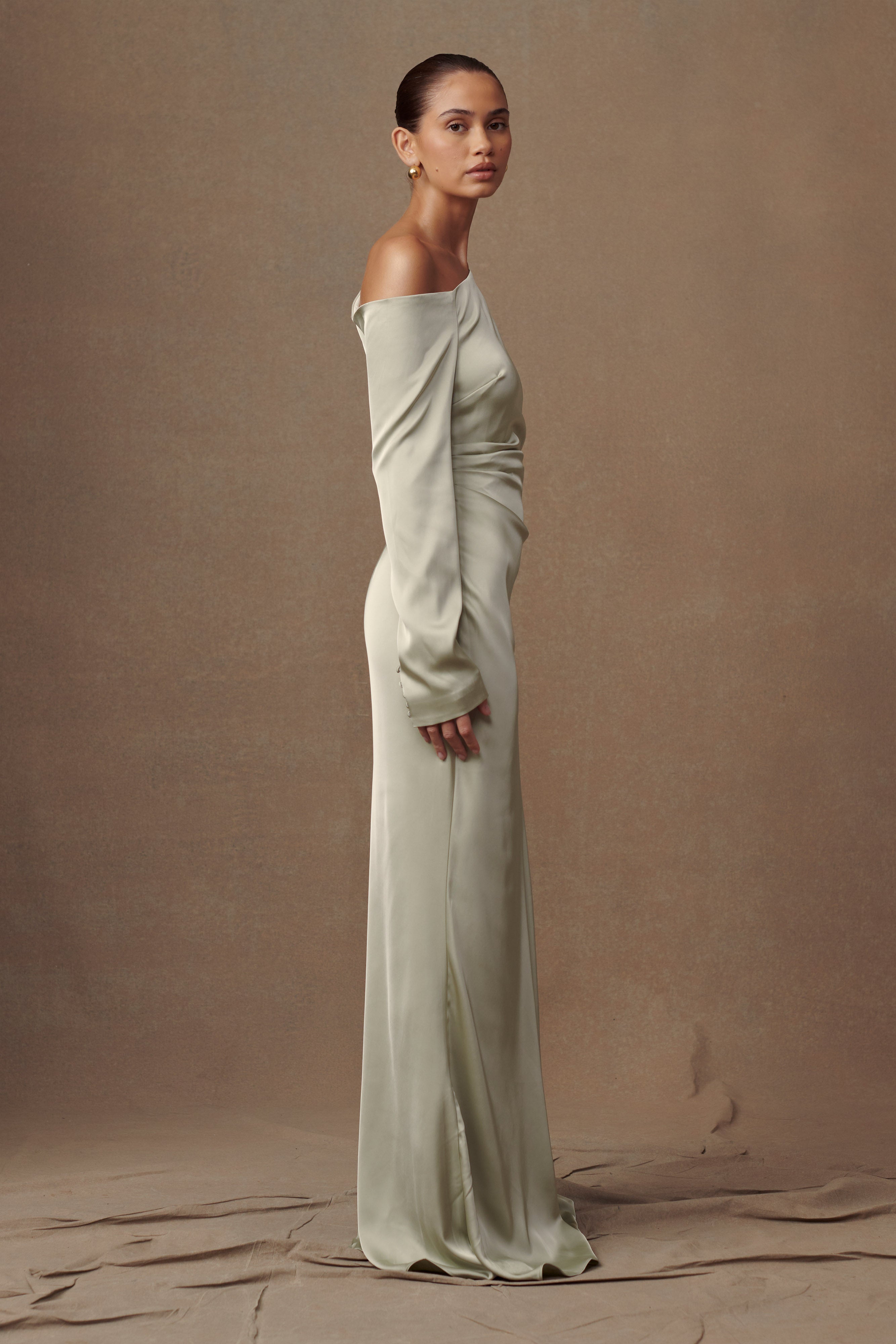 Avery Long Sleeve Maxi Dress in Sage – Chic&Drifts