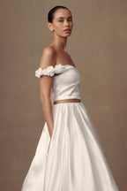 Karrie Cropped Satin Rose Bodice in White – Chic&Drifts