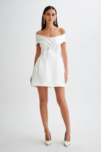 Evita Satin Off Shoulder Mini Dress in White – Chic&Drifts