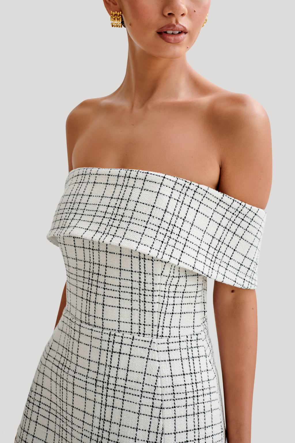 Helena Tweed Off Shoulder Mini Dress in White Check – Chic&Drifts