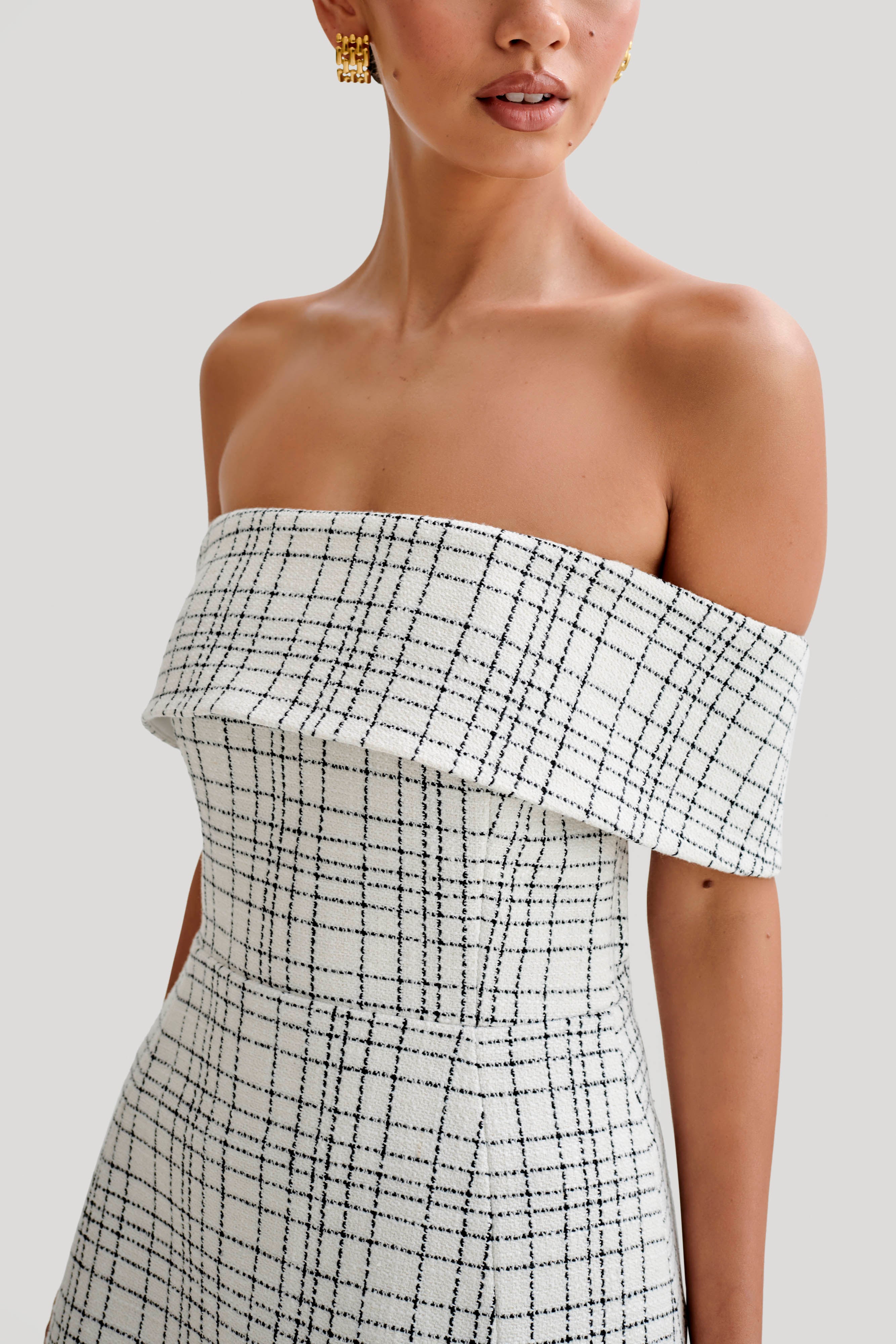 Helena Tweed Off Shoulder Mini Dress in White Check – Chic&Drifts