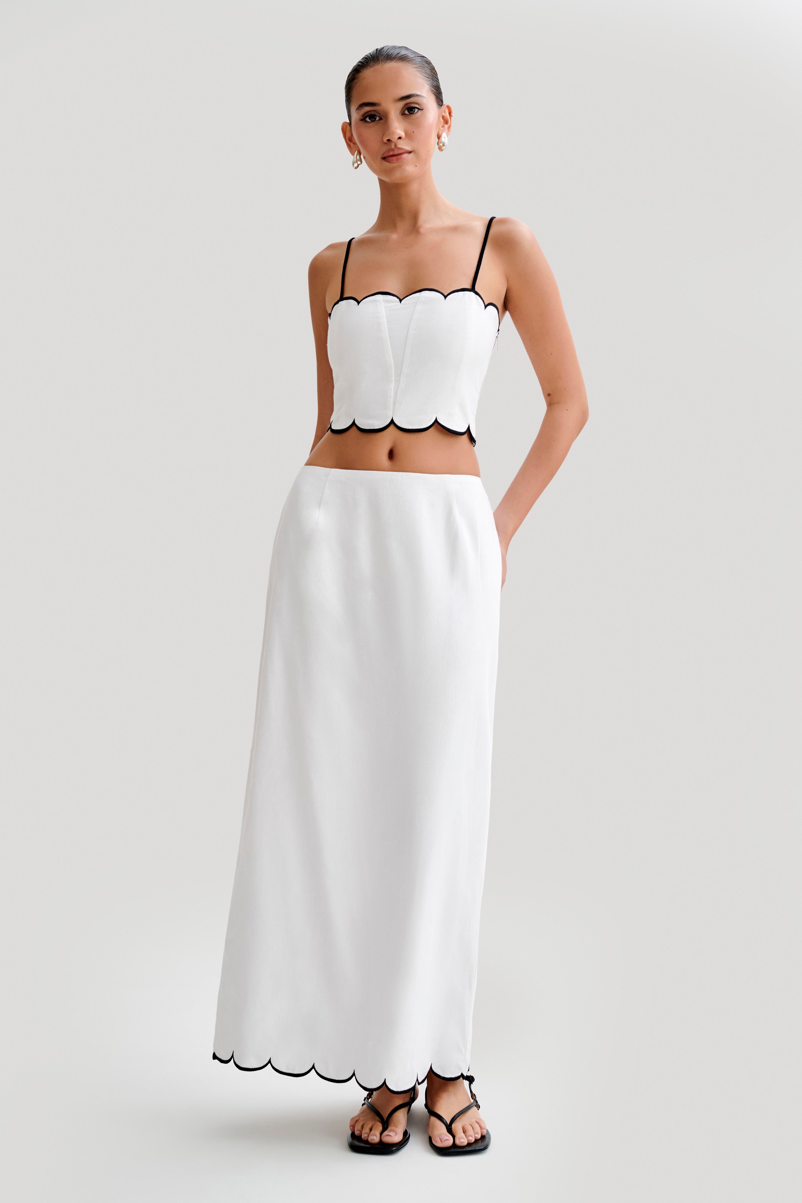 Alessio Scalloped Midi Skirt in Ivory – Chic&Drifts