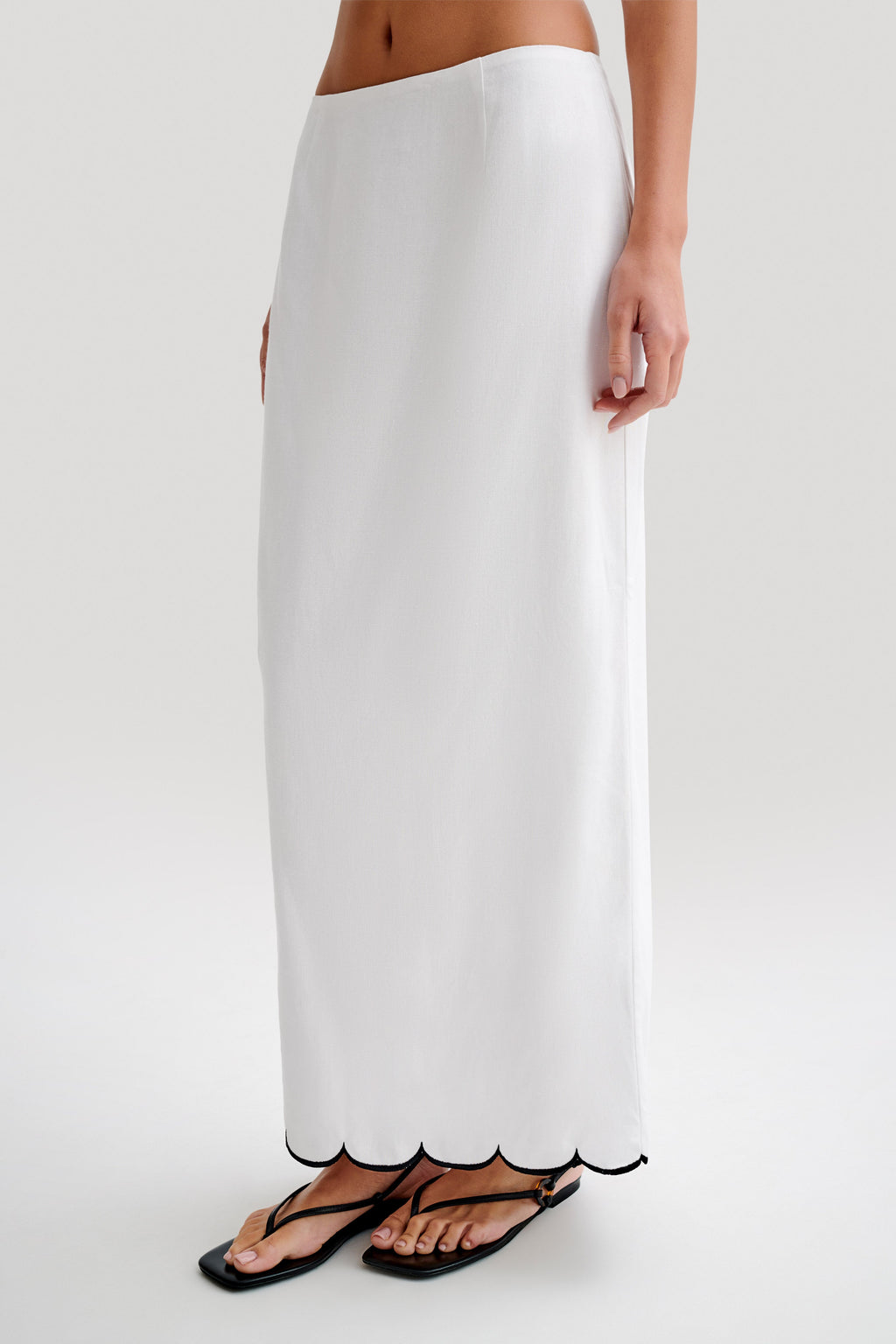 Alessio Scalloped Midi Skirt in Ivory – Chic&Drifts