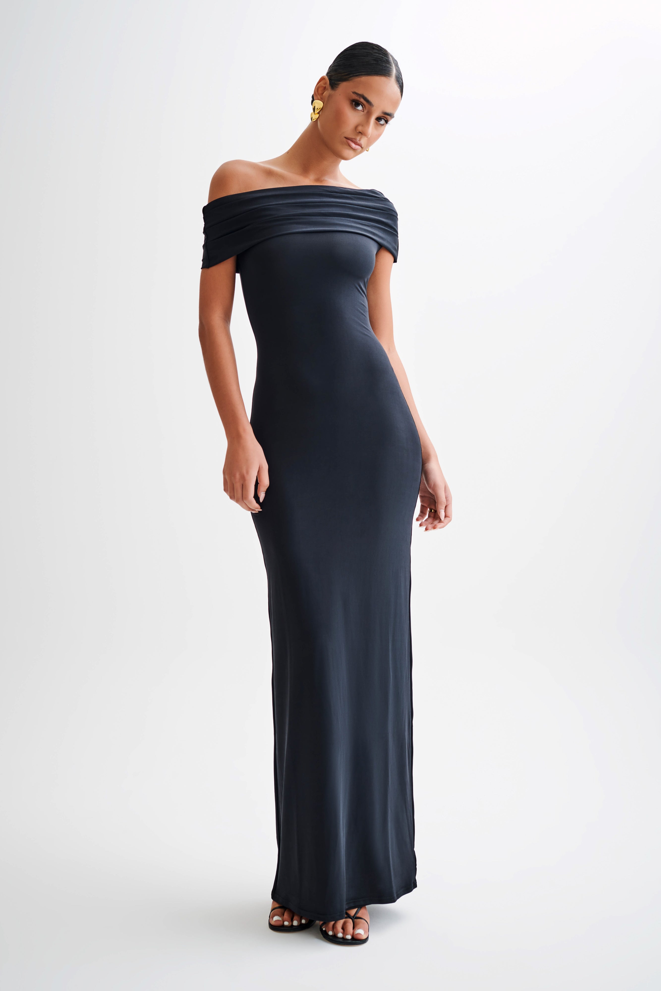 Cassandra Off Shoulder Slinky Maxi Dress in Black – Chic&Drifts