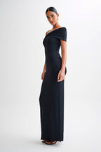 Cassandra Off Shoulder Slinky Maxi Dress in Black – Chic&Drifts