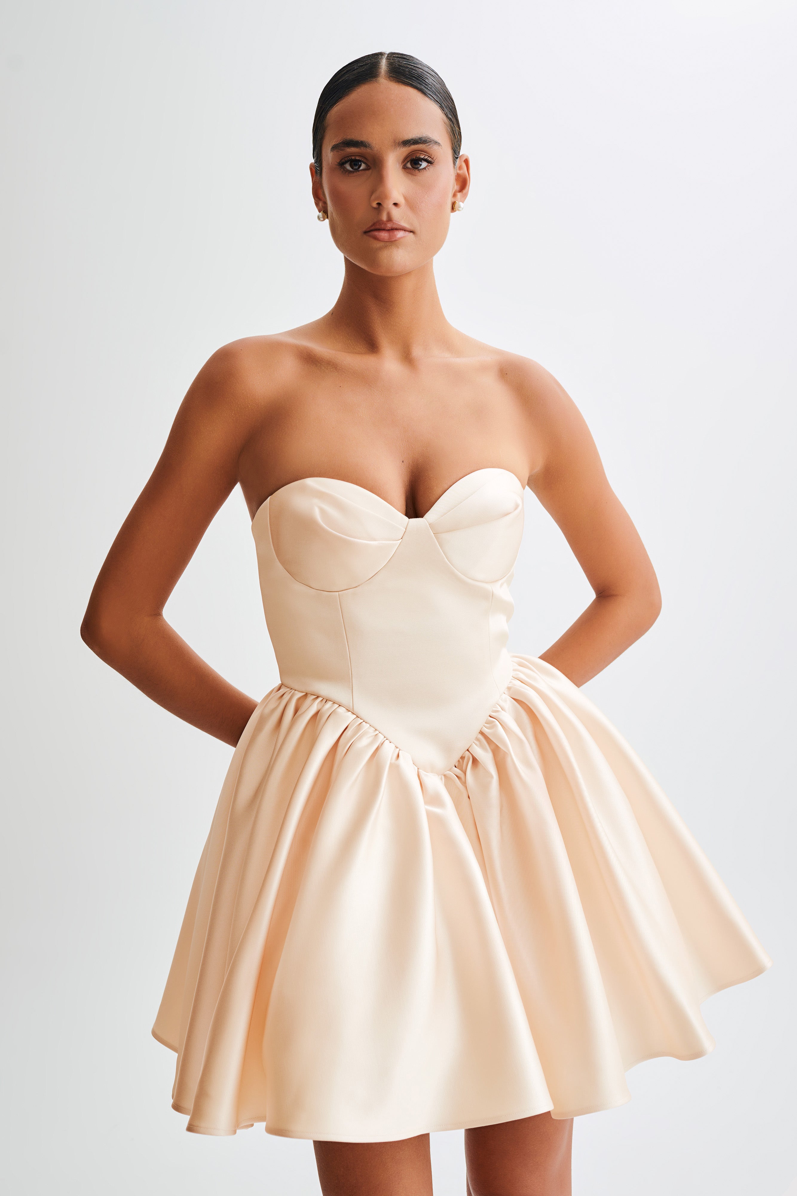 Hollie Structured Corset Mini Dress in Gold – Chic&Drifts